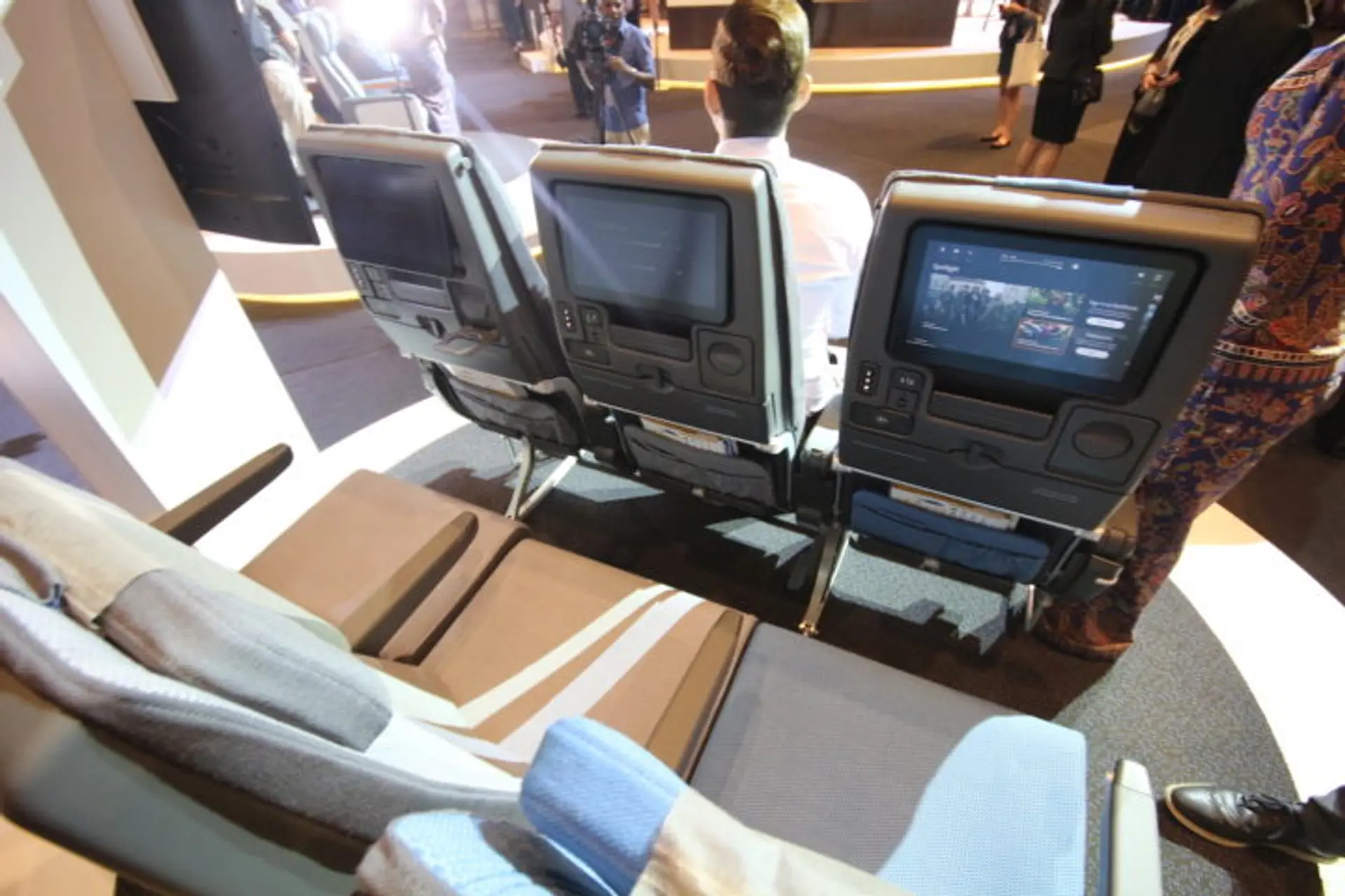 Singapore-Airlines-new-economy-17.jpg