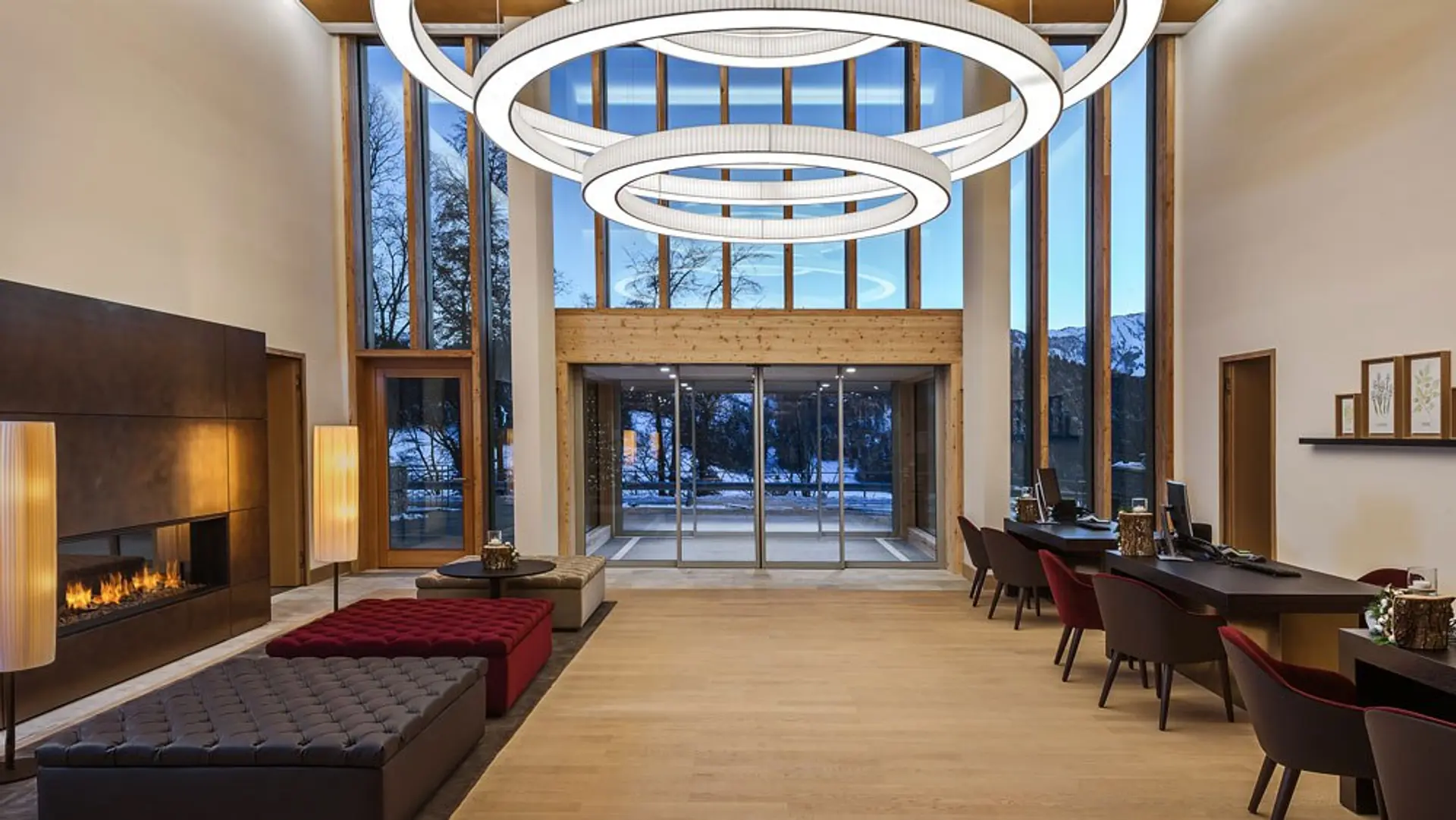feature-waldhotel-lobby.jpg