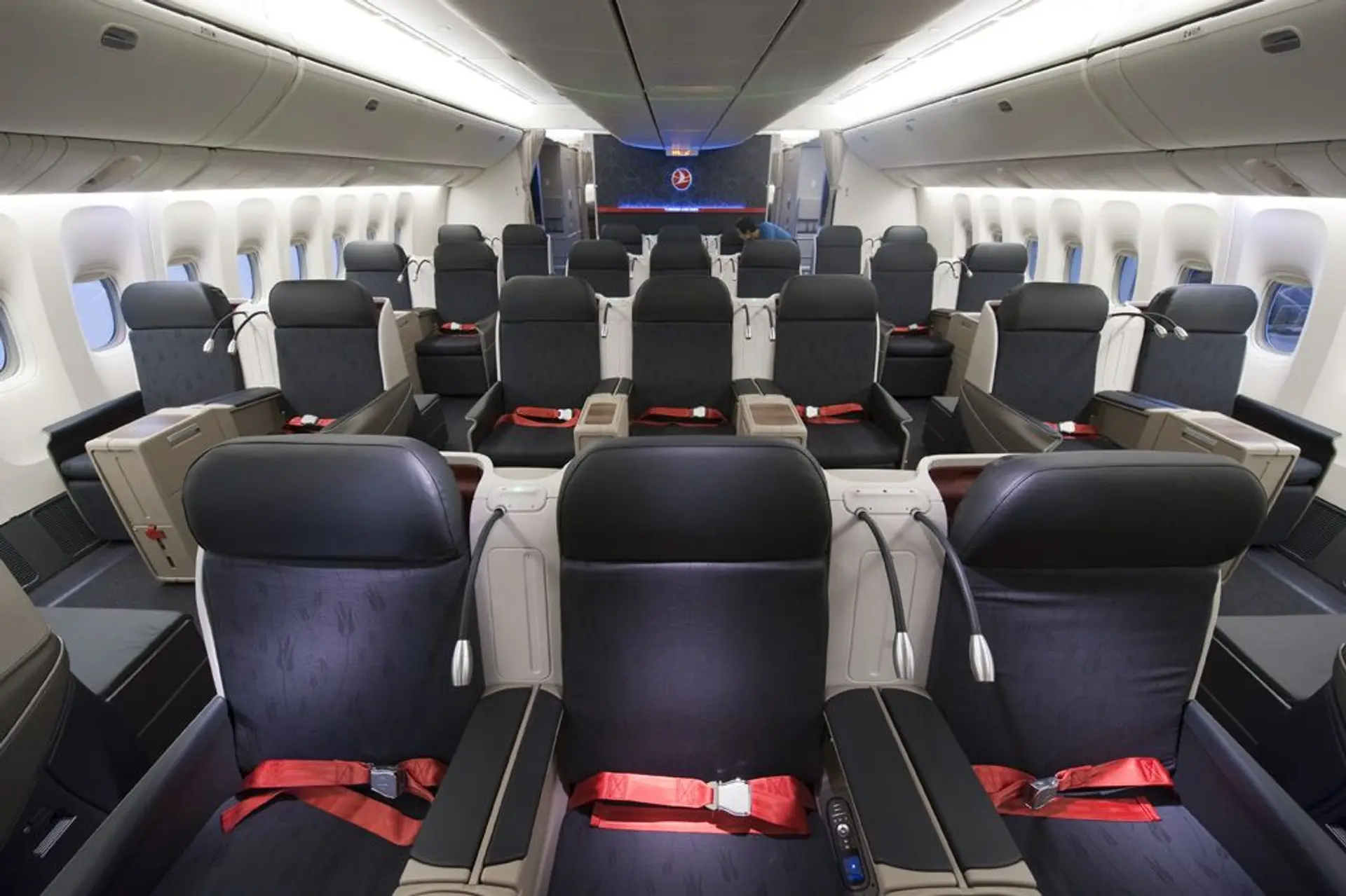 Airline review Cabin & Seat - Turkish Airlines - 7