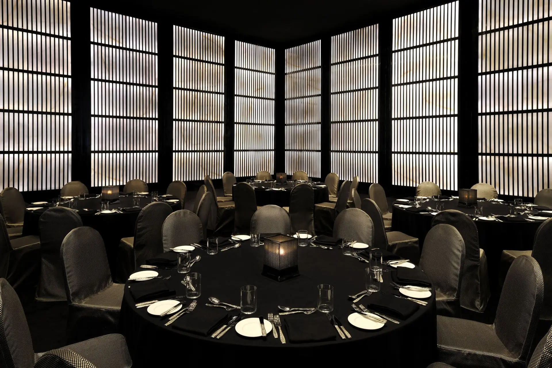 Hotel review Restaurants & Bars' - Armani Hotel Dubai - 2