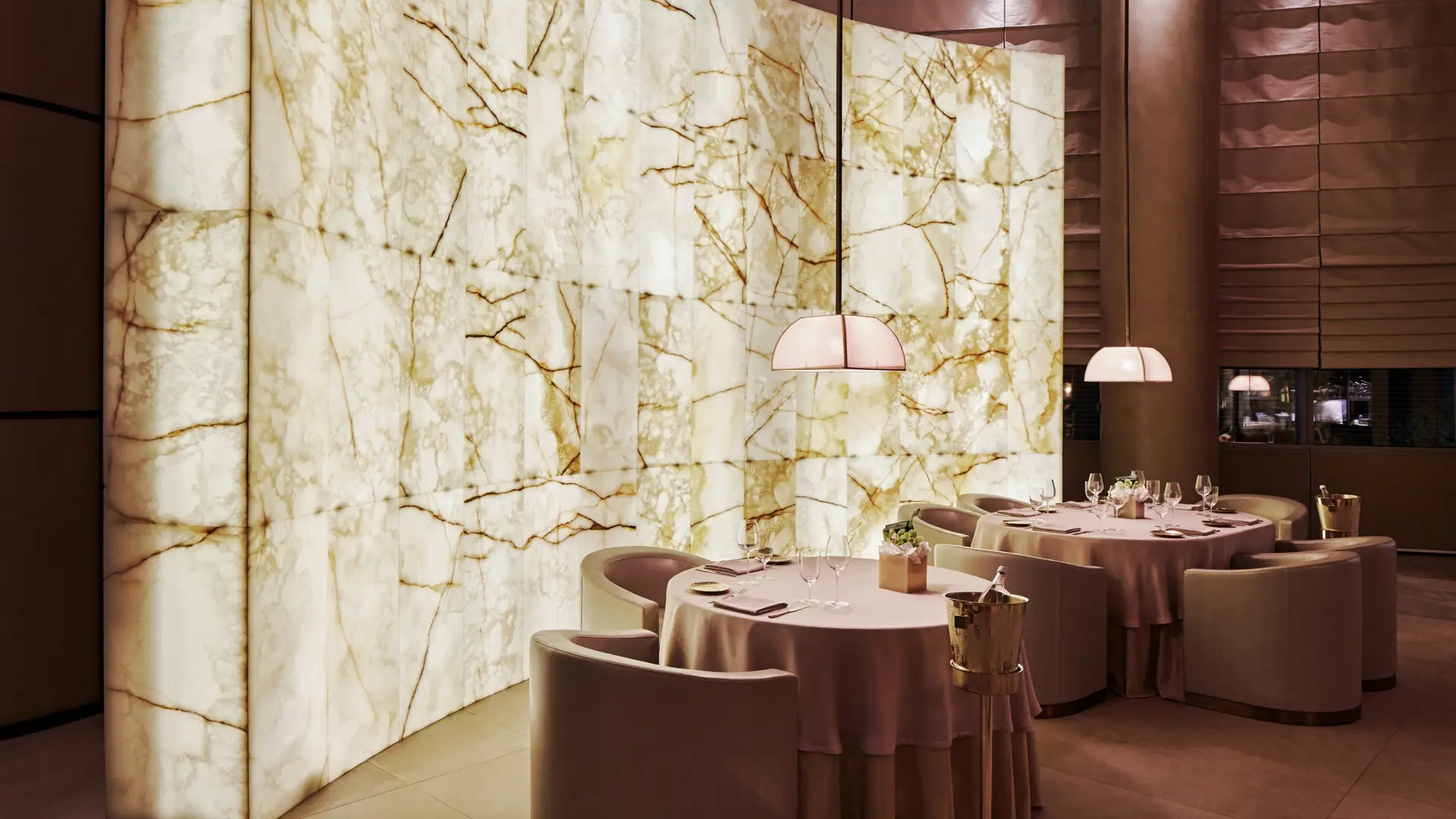 Hotel review Restaurants & Bars' - Armani Hotel Dubai - 3