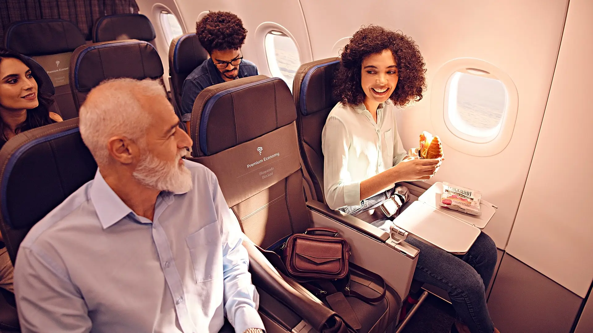 Airline review Short- & Medium-haul - LATAM Airlines - 3