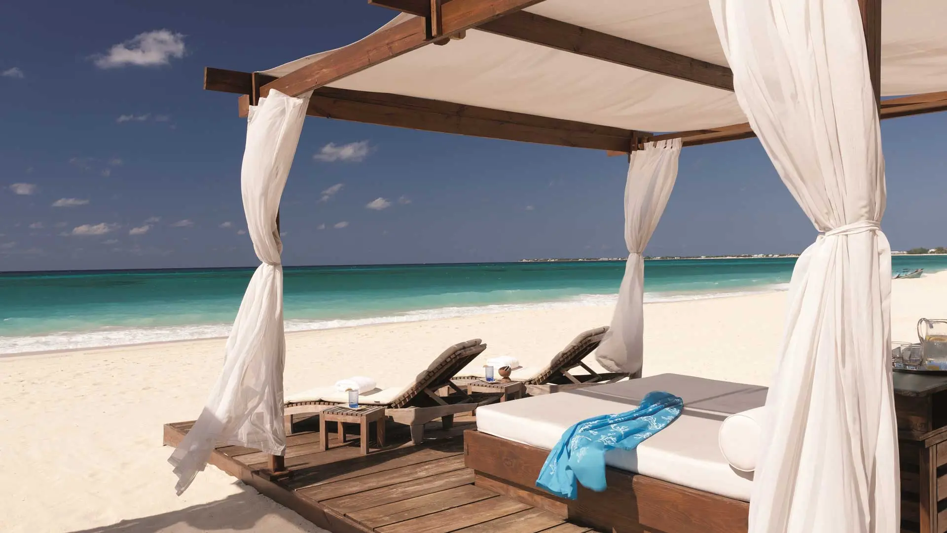 Hotel review Service & Facilities' - The Ritz-Carlton, Grand Cayman - 0