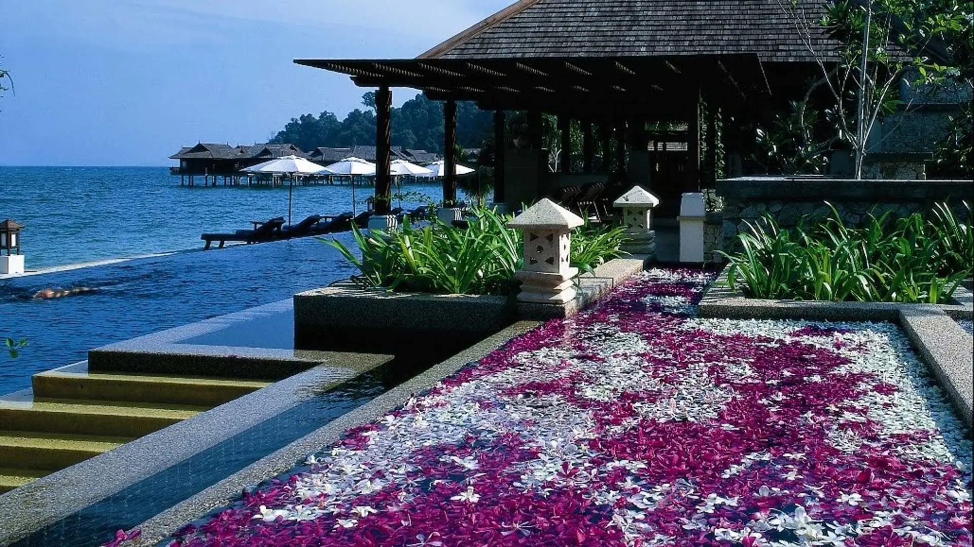 Hotel review Restaurants & Bars' - Pangkor Laut Resort - 7