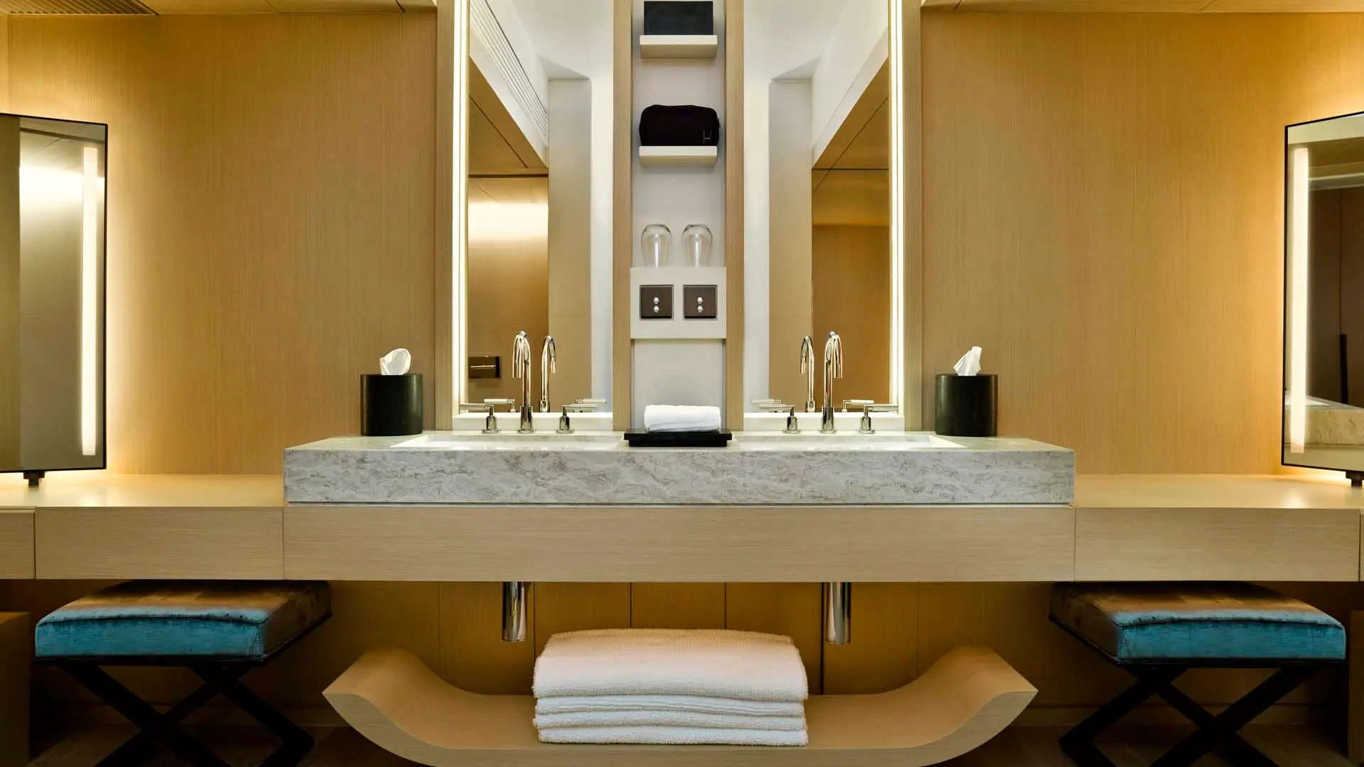 Hotel review Accommodation' - The Upper House - 11