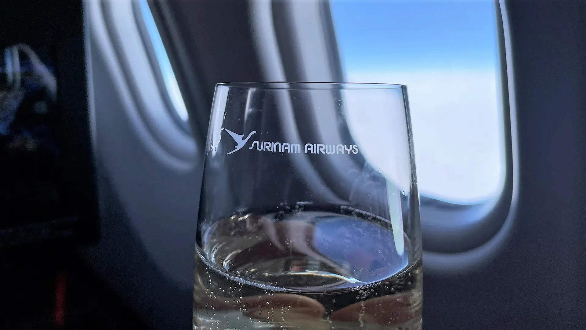Airline review Beverages - Surinam Airways - 8