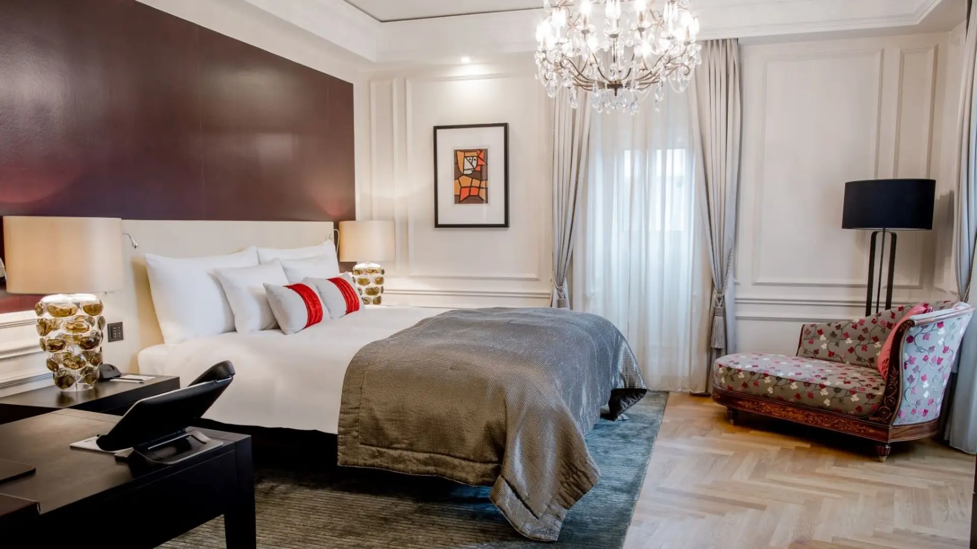 Hotel review Accommodation' - Hotel Schweizerhof Bern & Spa - 9