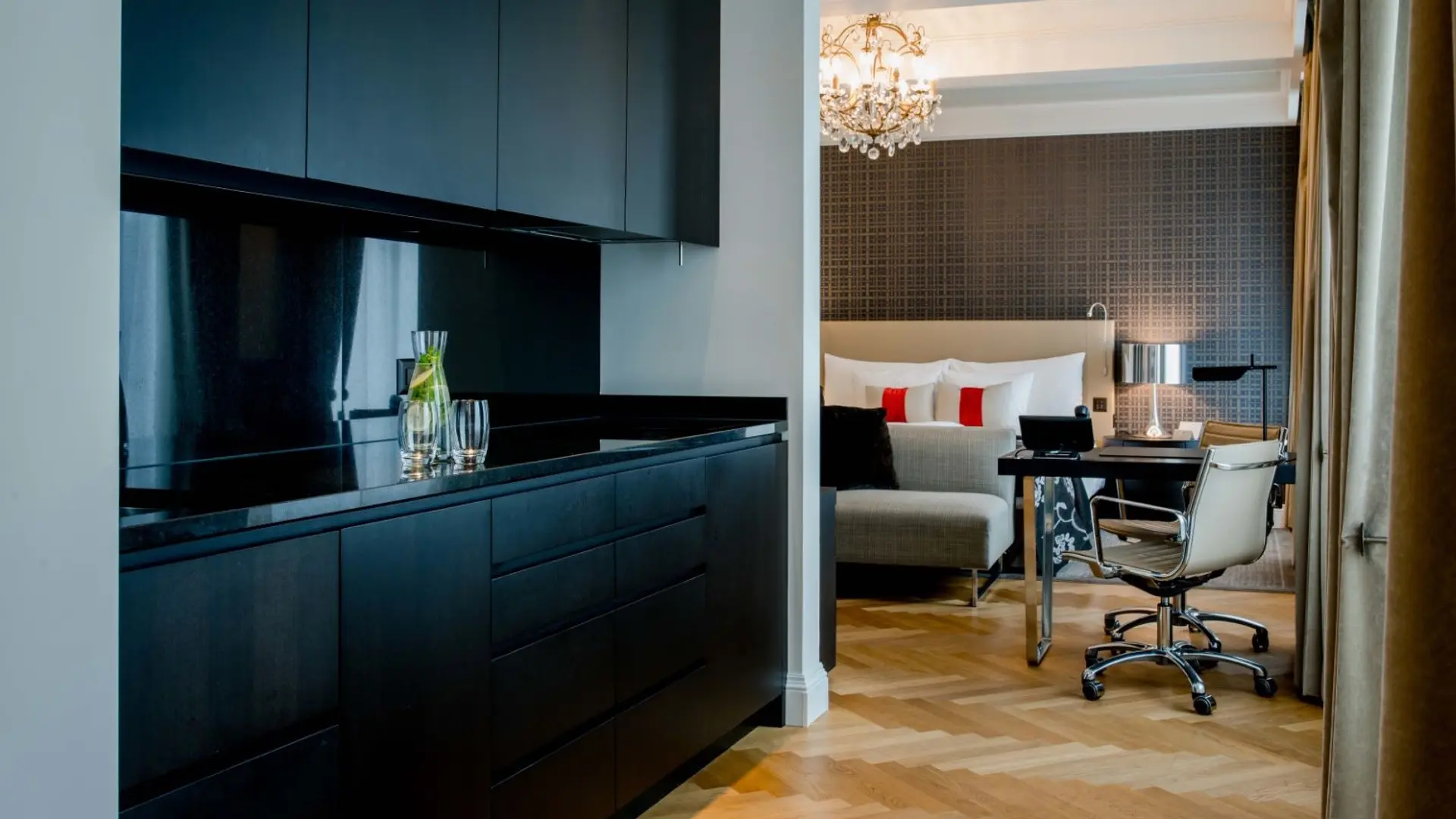Hotel review Accommodation' - Hotel Schweizerhof Bern & Spa - 6