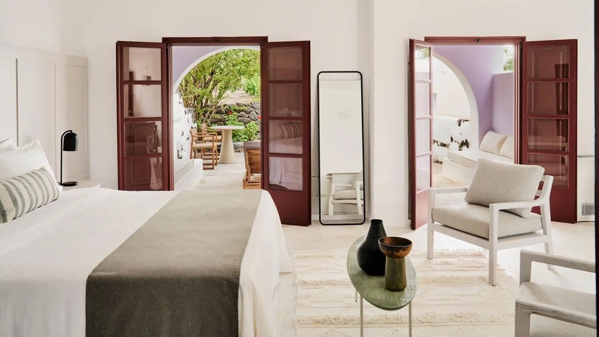Hotels Toplists - 10 Best Luxury Hotels in Santorini