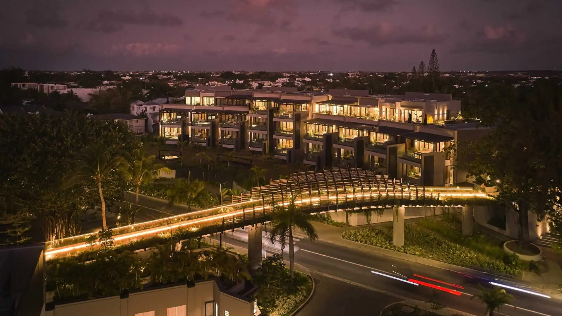 Hotel review Location' - LUX* Grand Baie Resort & Residences - 3