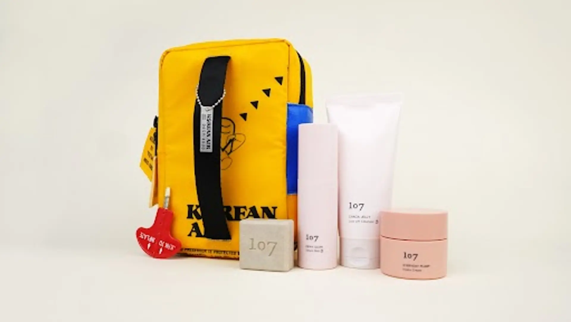 Airlines News - Korean Air recycles life vests into cosmetic pouches