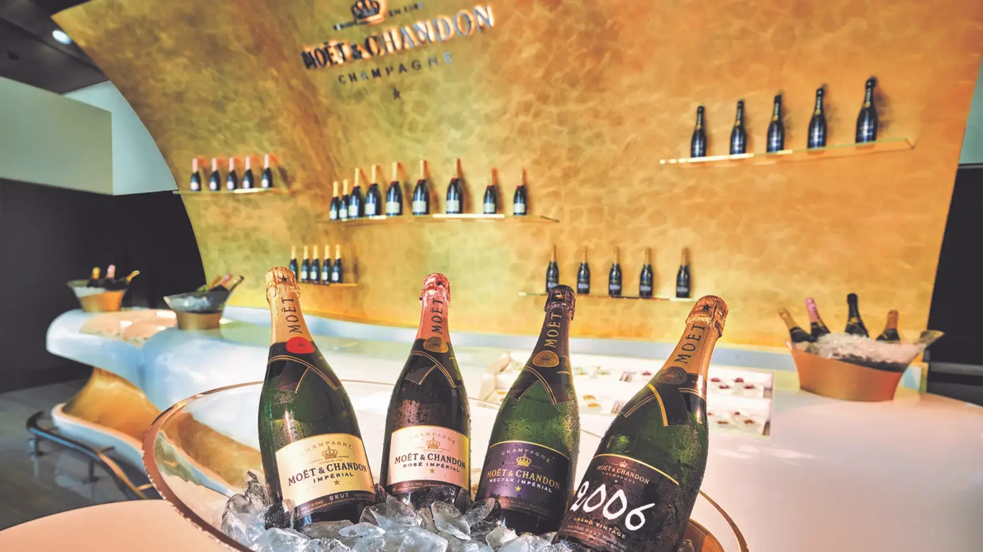 Airlines Toplists - 10 Best Business Class Champagnes & Sparkling Wines