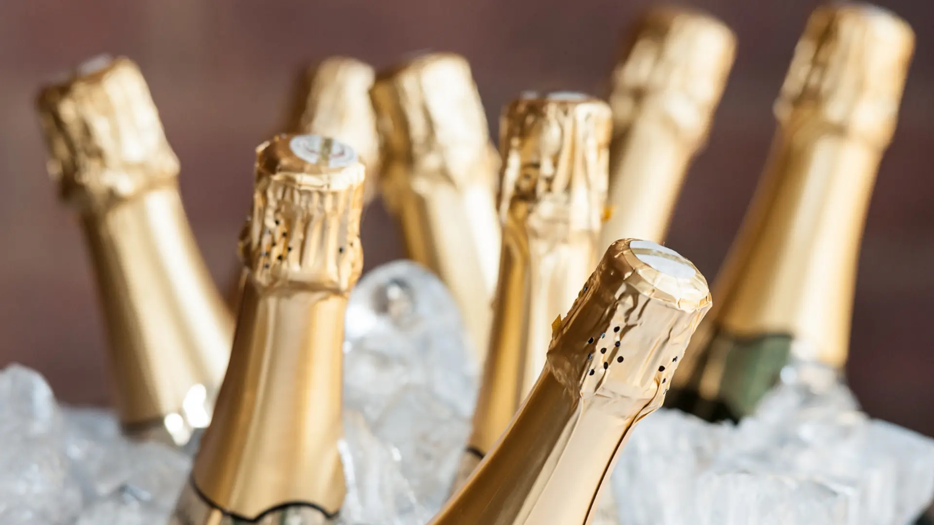 Airlines Toplists - 10 Best Business Class Champagnes & Sparkling Wines