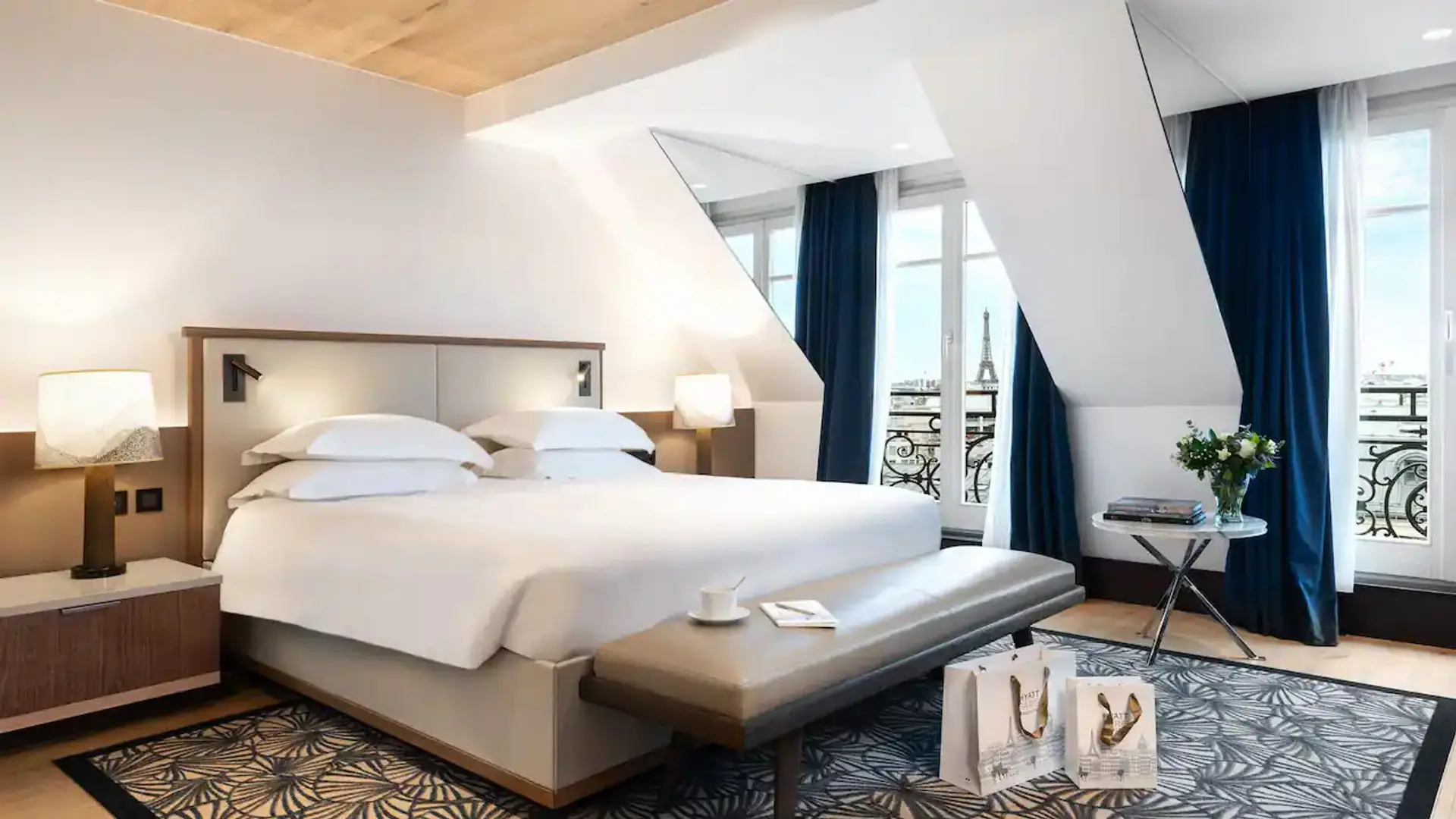 Room at hyatt paris madeleine 