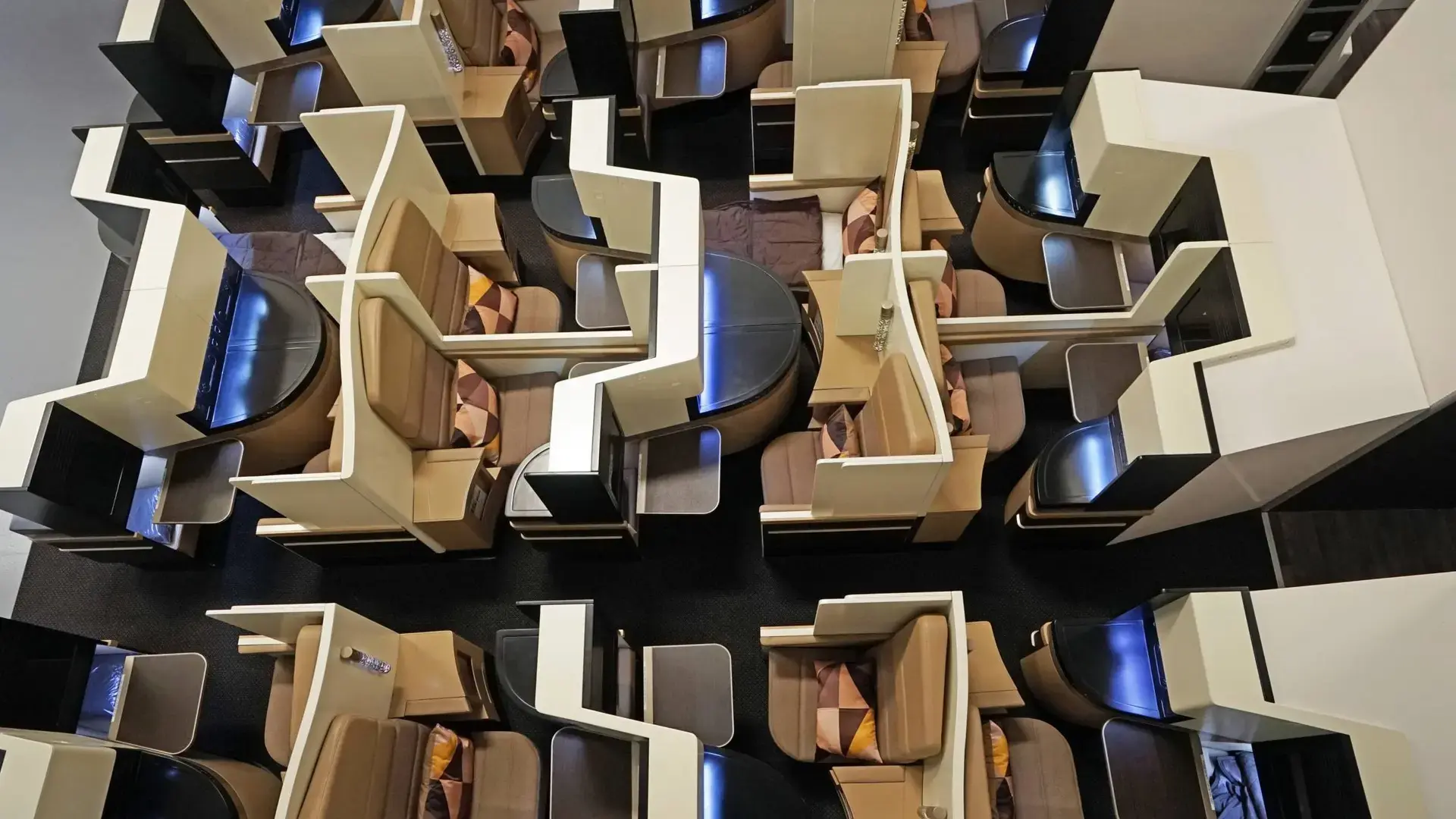 an overview of the Etihad Airways business class cabin