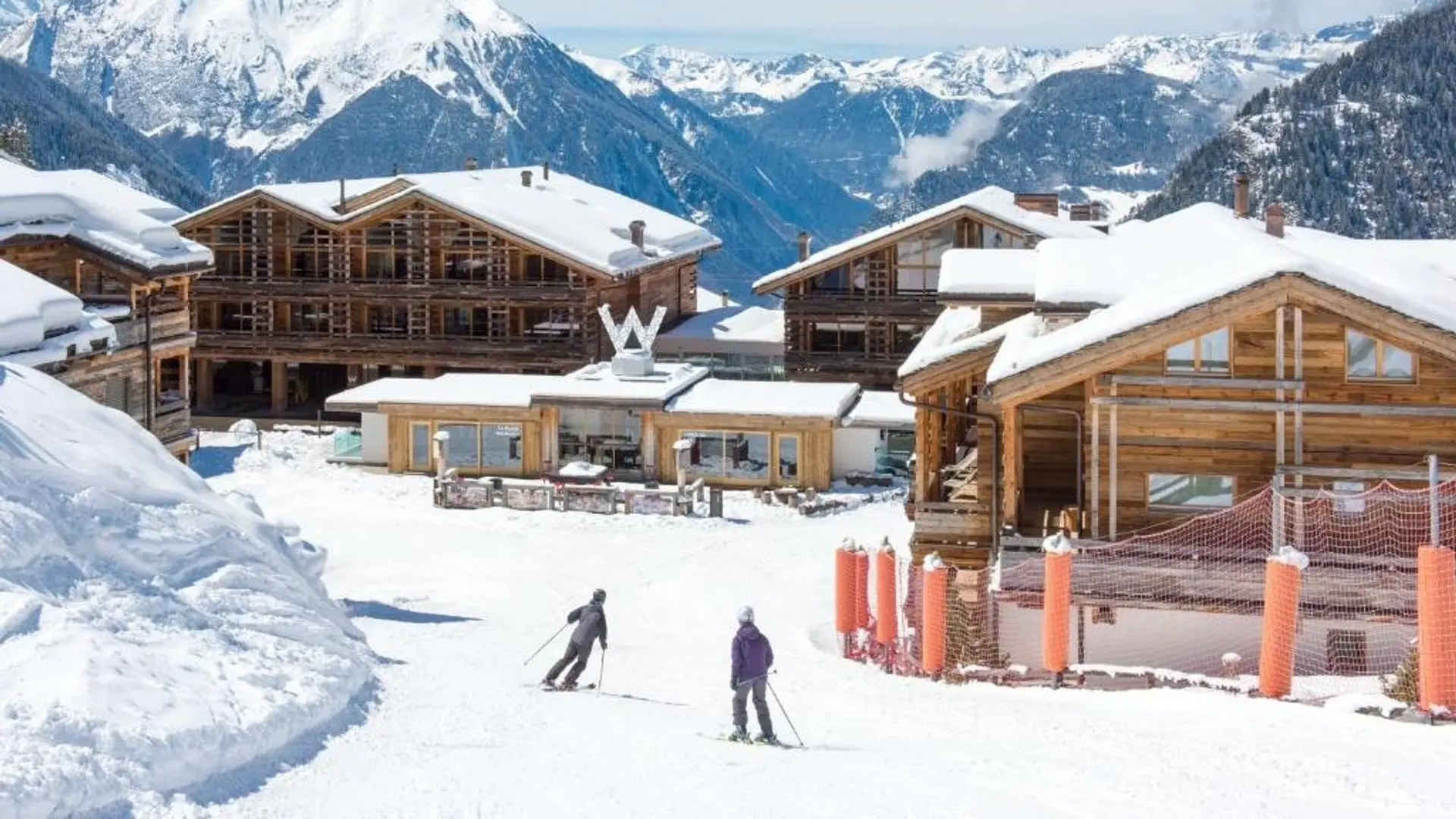 Hotels Toplists - 8 Best Luxury Ski Resorts in the World