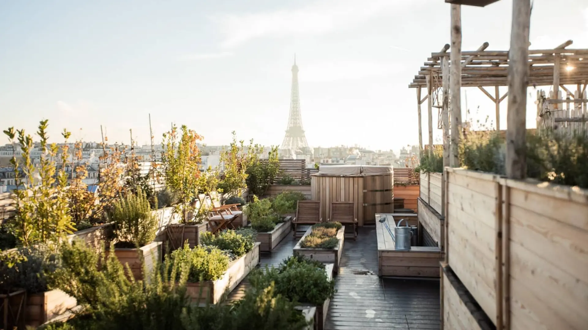 Destinations Toplists - 11 Best Rooftop Bars in Paris