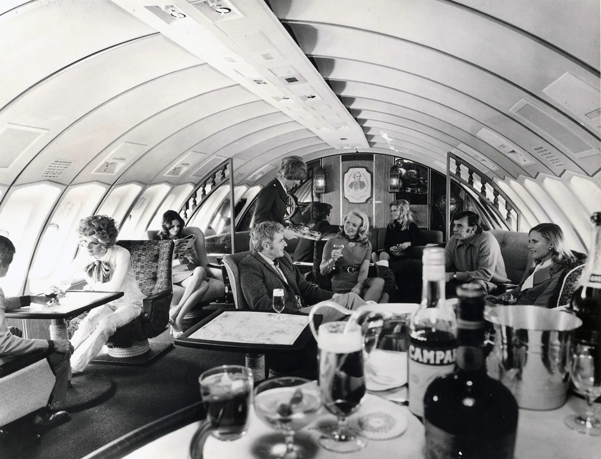 First-Class-upper-deck-lounge-Boeing-747s-from-1971.jpg