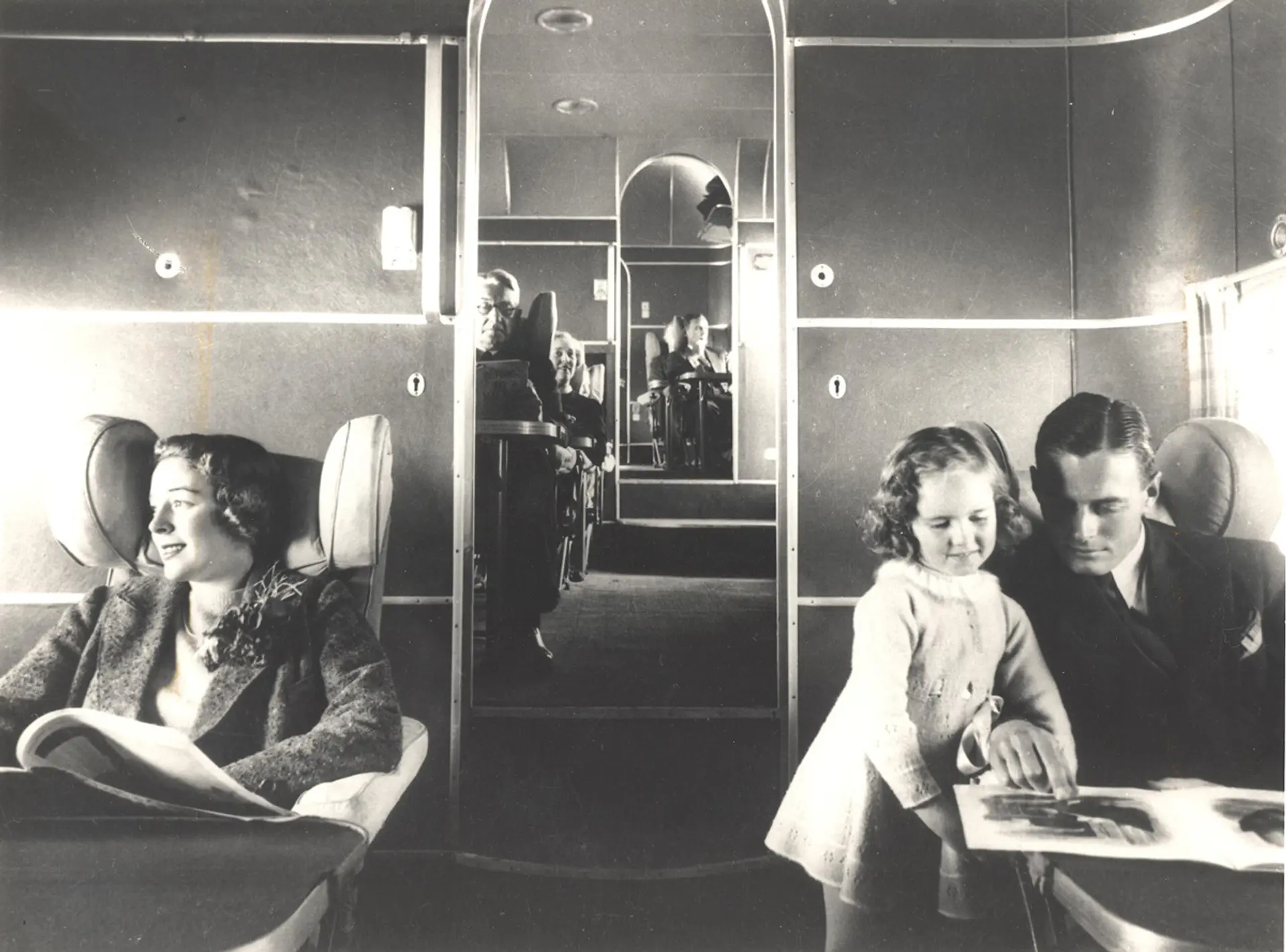 Spacious-cabins-on-board-Qantas-flying-boats-1938.jpg