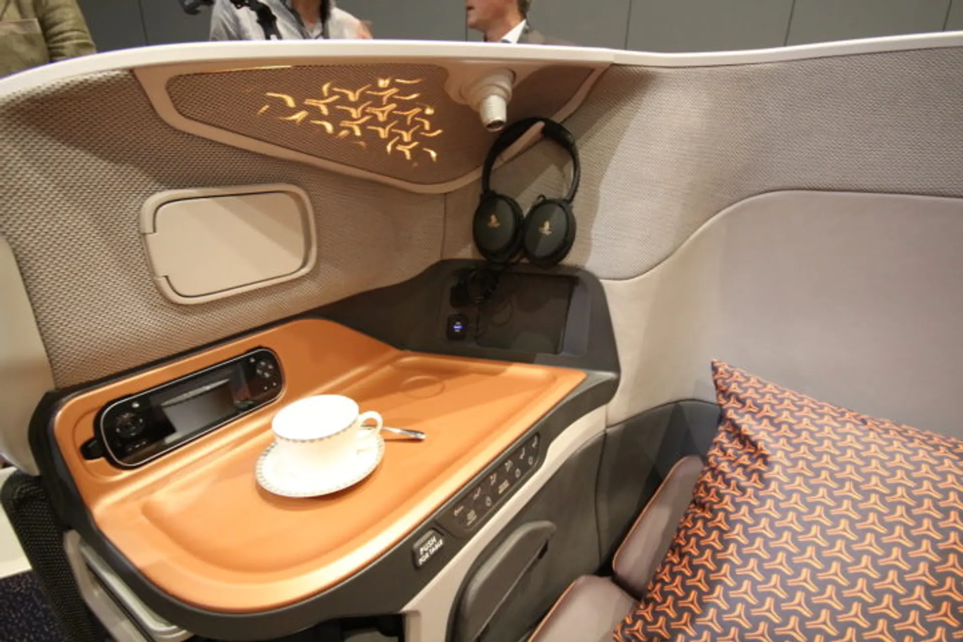 Singapore-airlines-new-businessseat.jpg