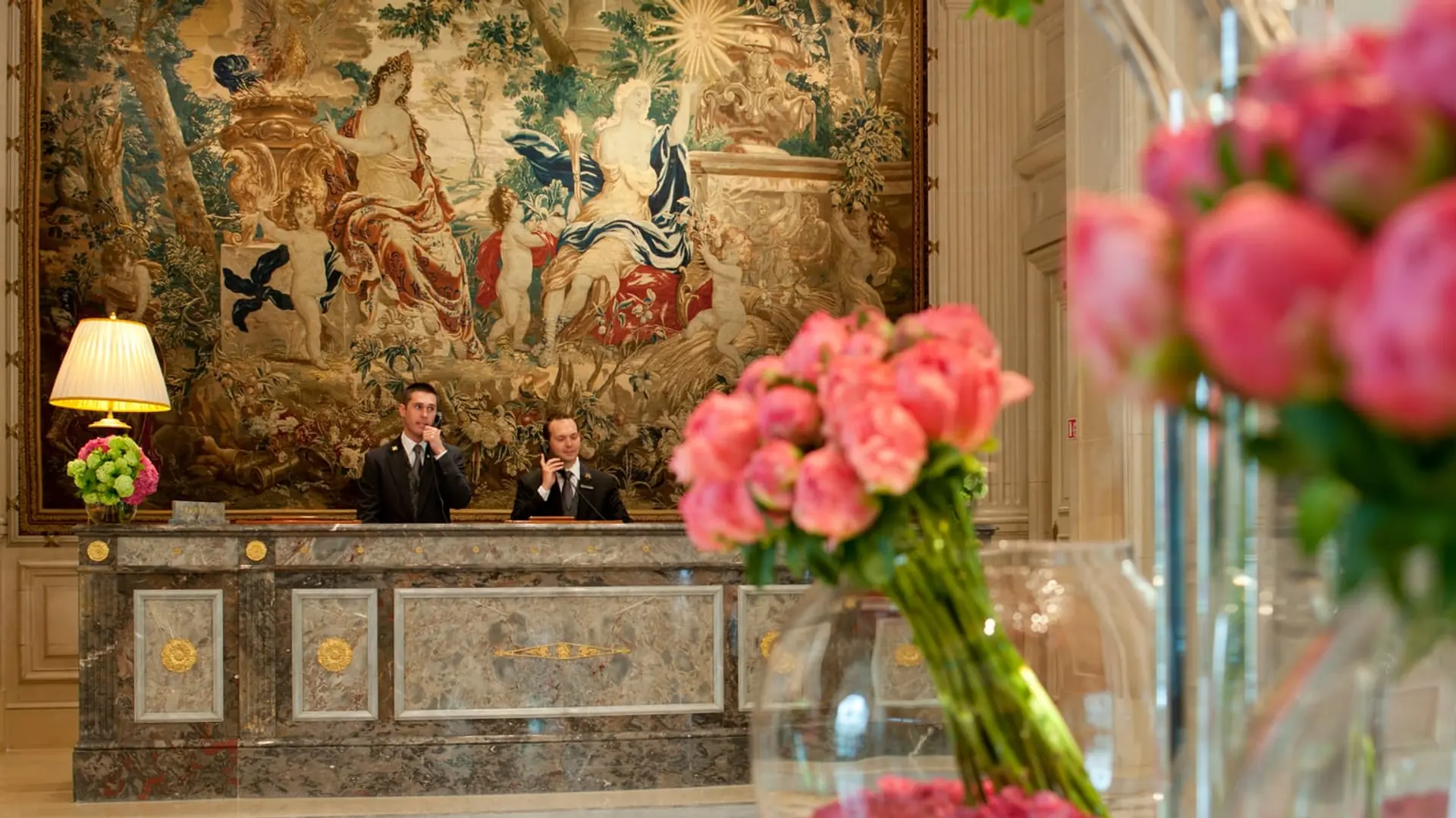 Hotel review Style' - Four Seasons Hotel George V Paris - 1