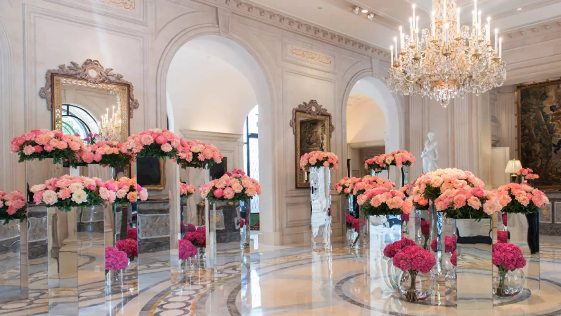 Hotel review Style' - Four Seasons Hotel George V Paris - 0