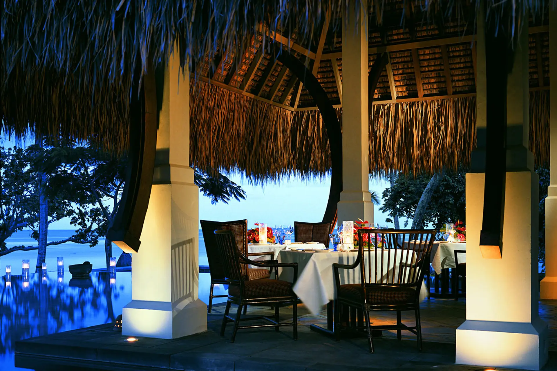 Hotel review Restaurants & Bars' - The Oberoi Mauritius - 1
