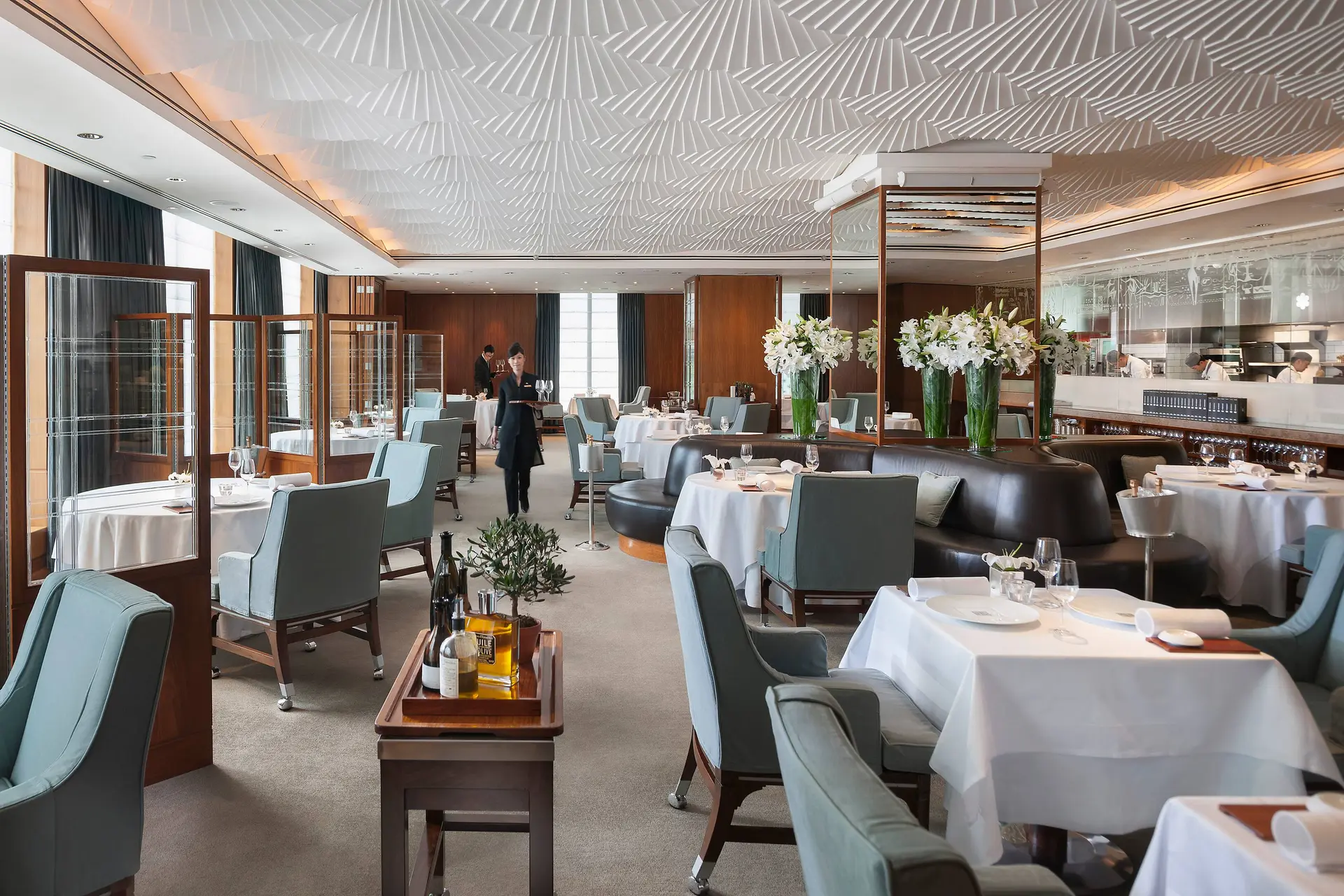 Hotel review Restaurants & Bars' - Mandarin Oriental Hong Kong - 0
