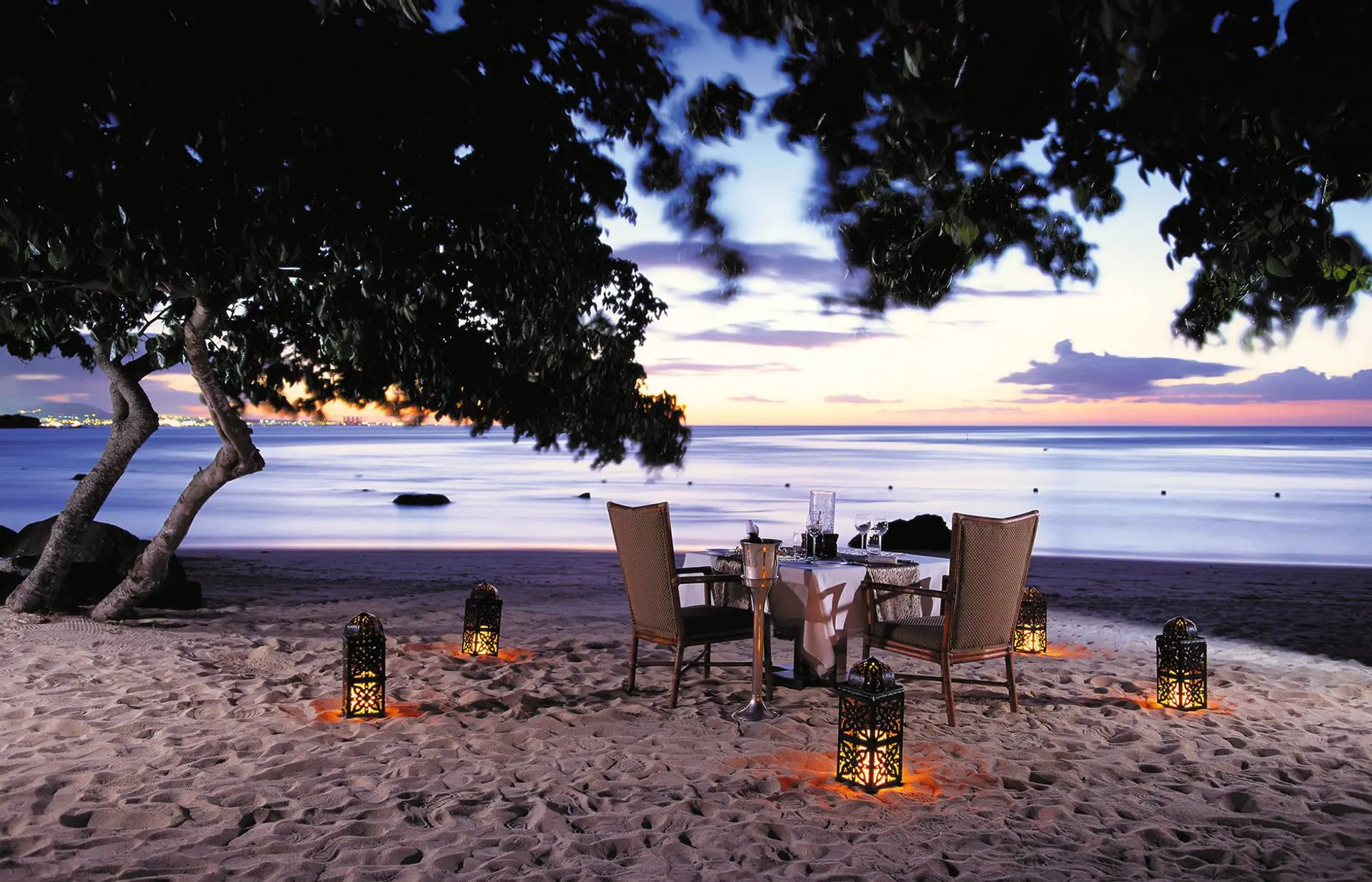 Hotel review Restaurants & Bars' - The Oberoi Mauritius - 3
