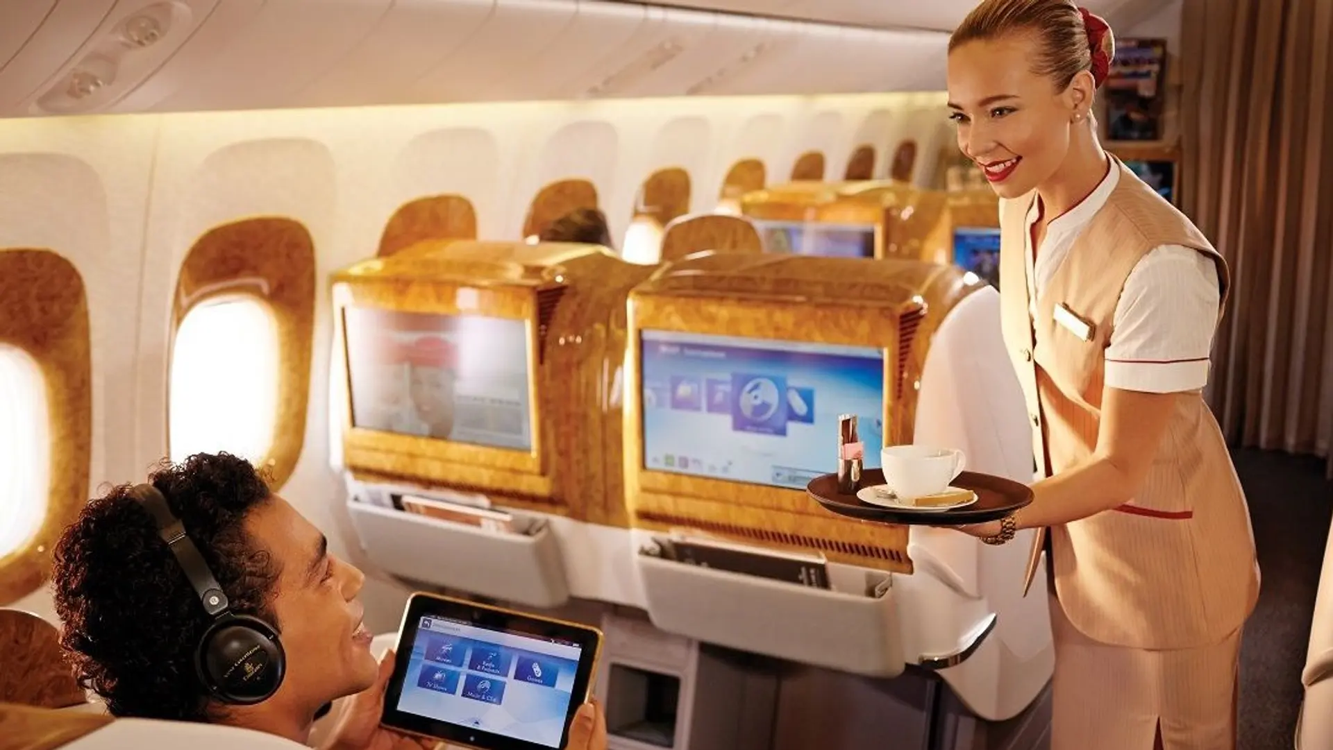 Airline review Service - Emirates - 1