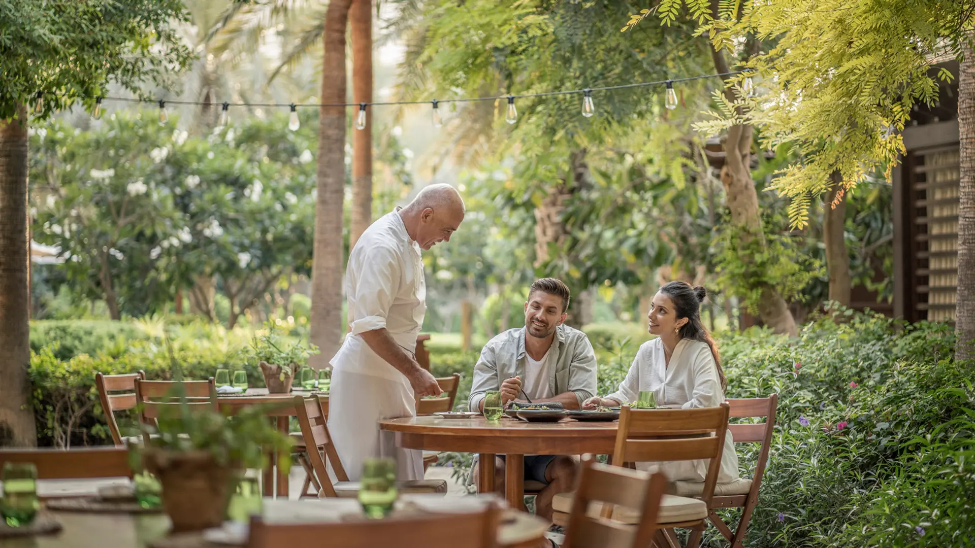 Hotel review Restaurants & Bars' - Four Seasons Resort Dubai at Jumeirah Beach - 4