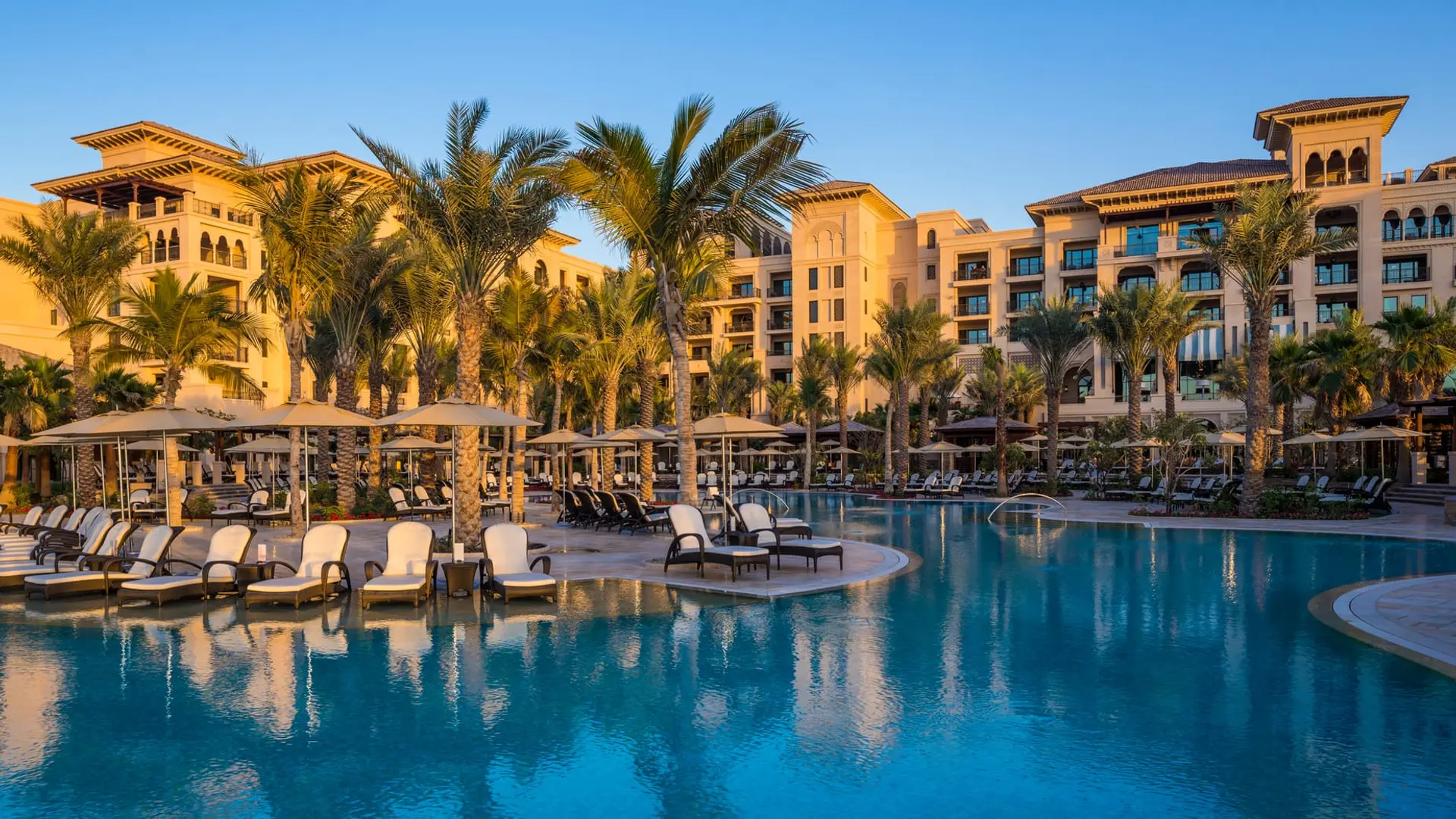 Hotel review Service & Facilities' - Four Seasons Resort Dubai at Jumeirah Beach - 0
