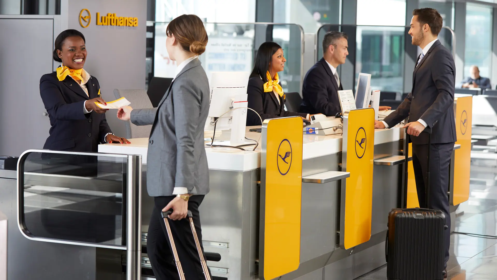Airline review Airport experience - Lufthansa - 10