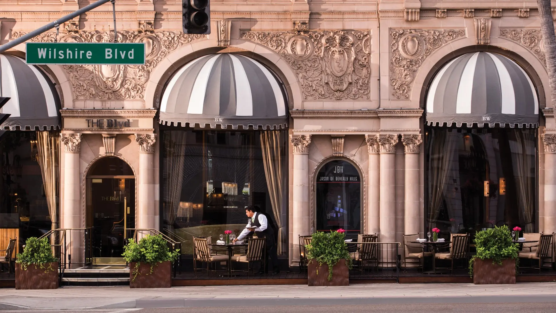 Hotel review What We Love' - Beverly Wilshire, A Four Seasons Hotel - 2