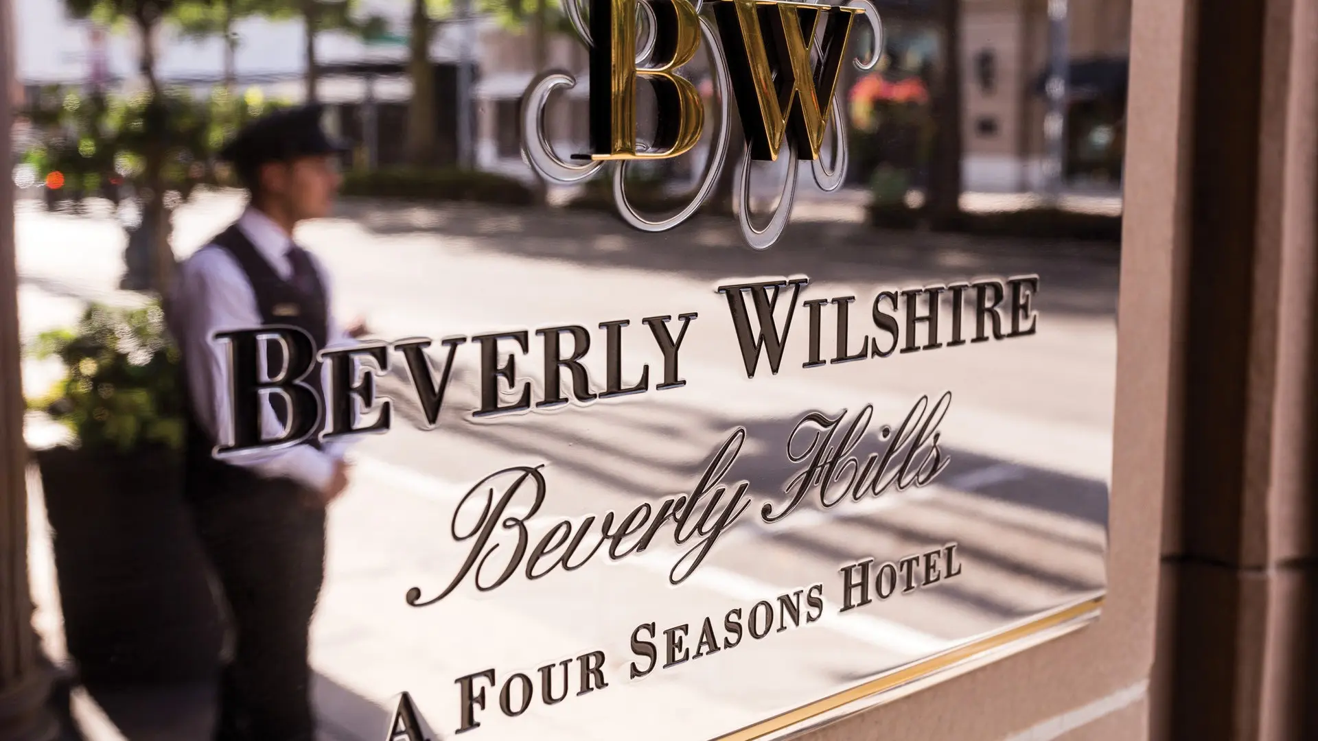 Hotel review What We Love' - Beverly Wilshire, A Four Seasons Hotel - 3
