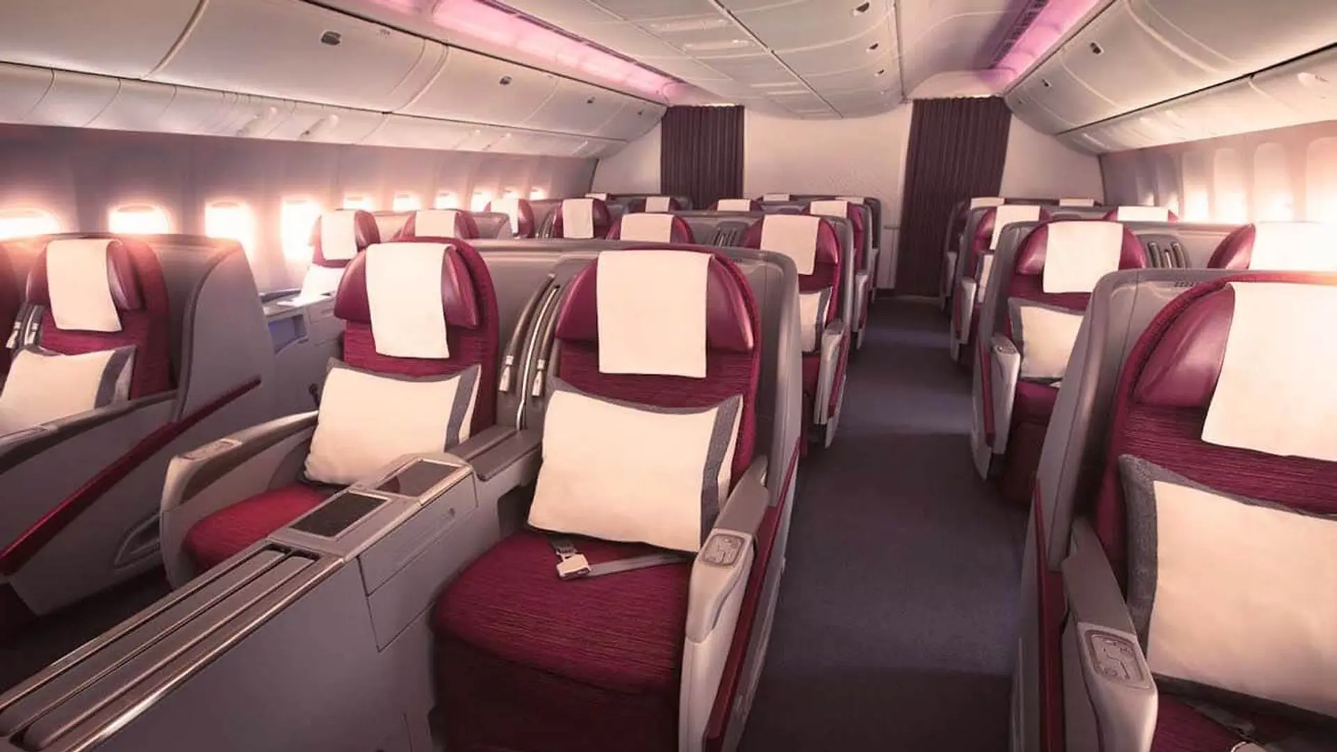 Airline review Cabin & Seat - Qatar Airways - 12