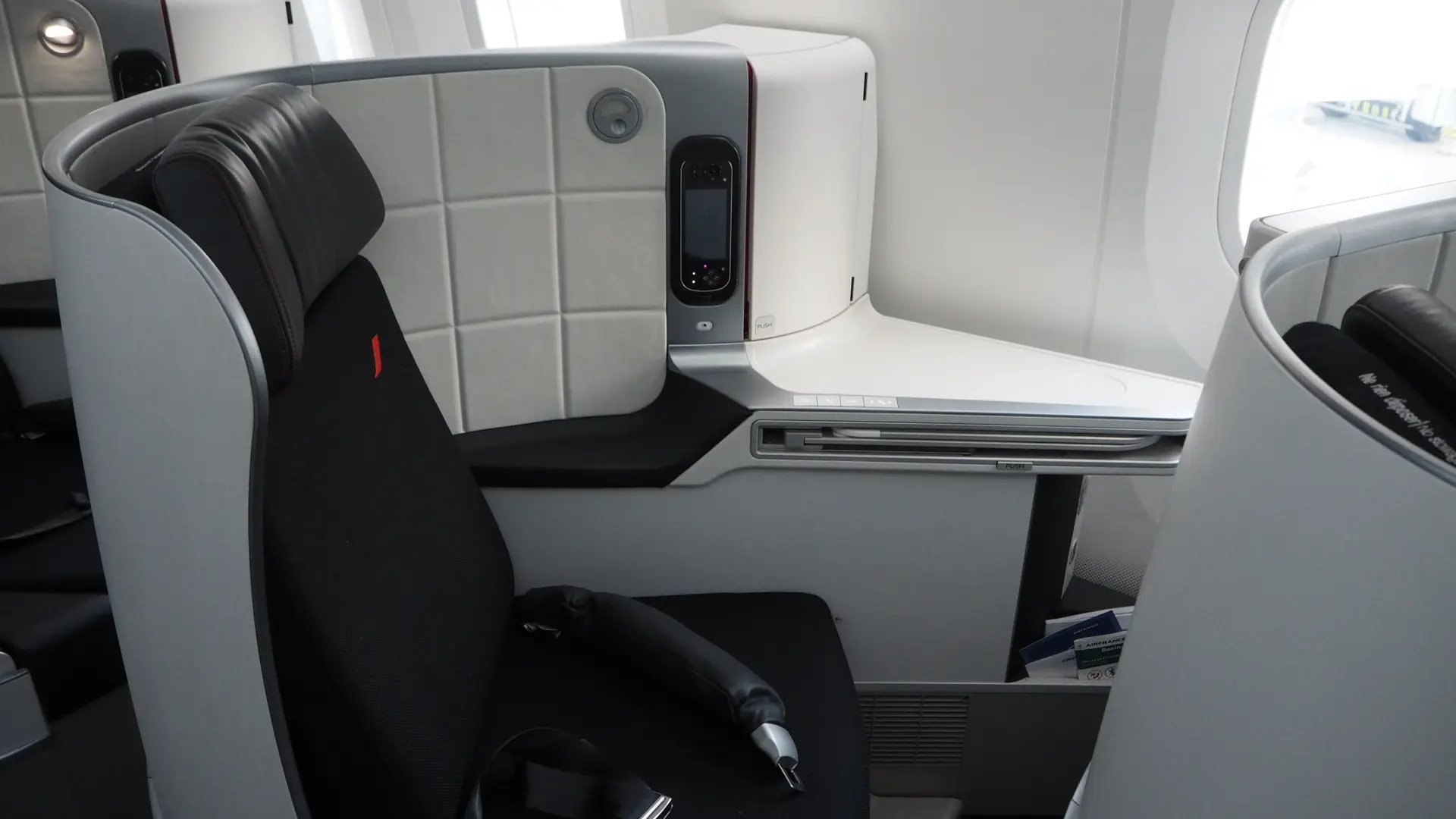 Airline review Cabin & Seat - Air France - 1