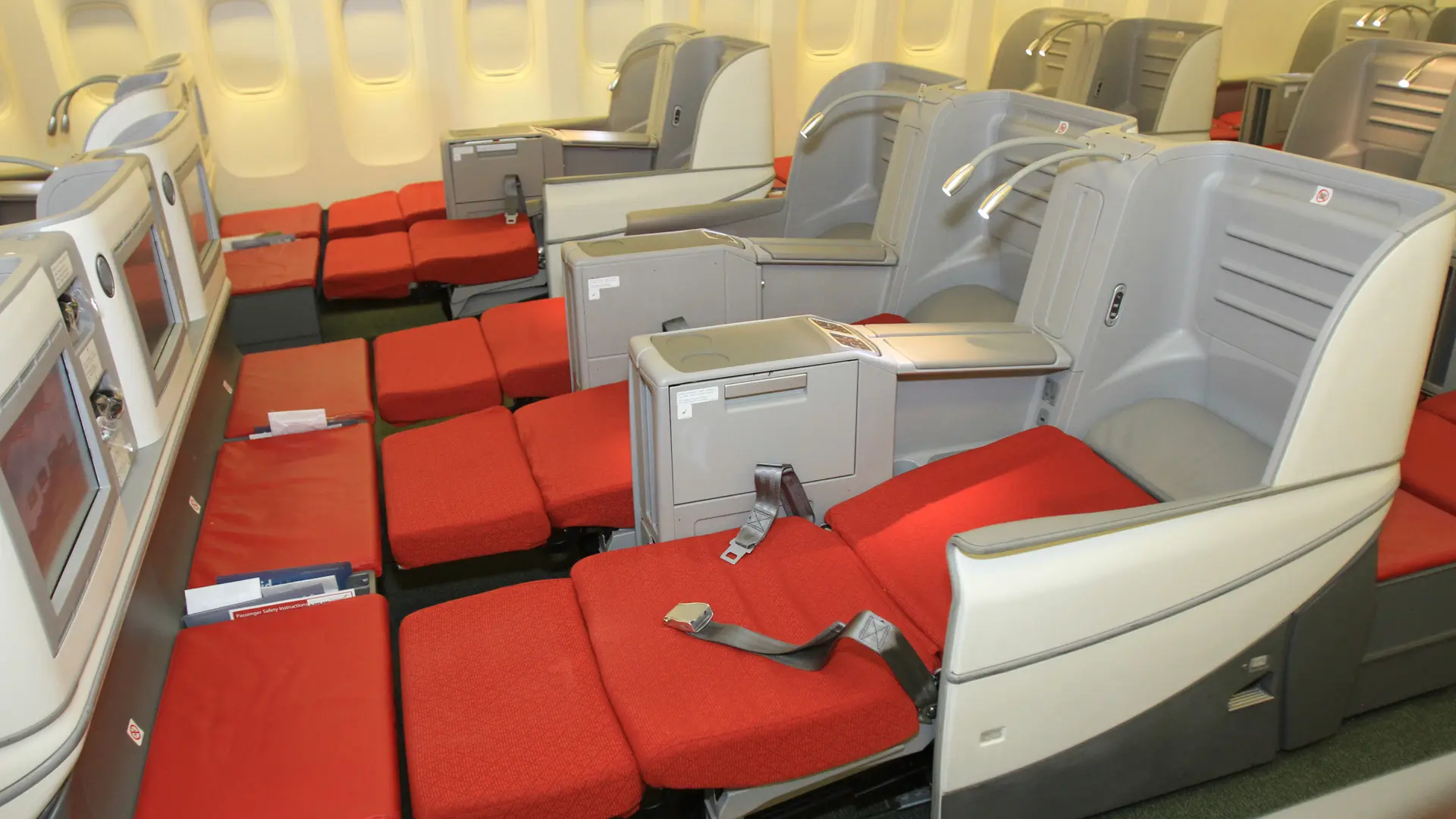 Airline review Cabin & Seat - Ethiopian Airlines - 8