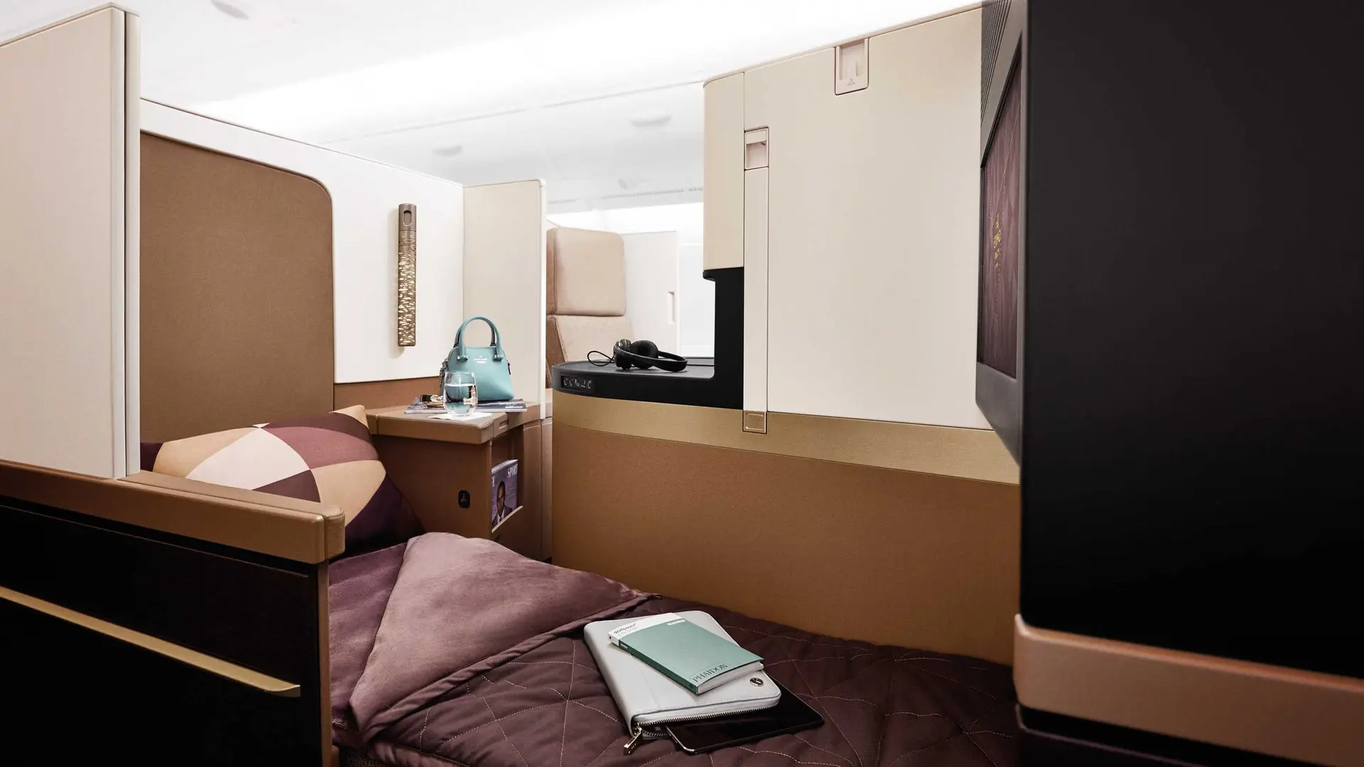 Airline review Cabin & Seat - Etihad Airways - 8