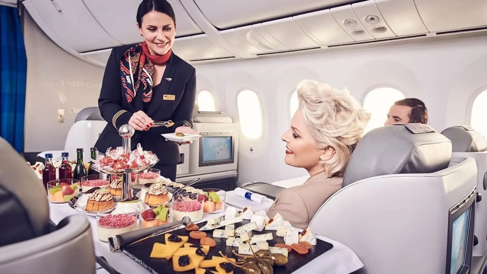 Airline review Cuisine - LOT - Polish Airlines - 1