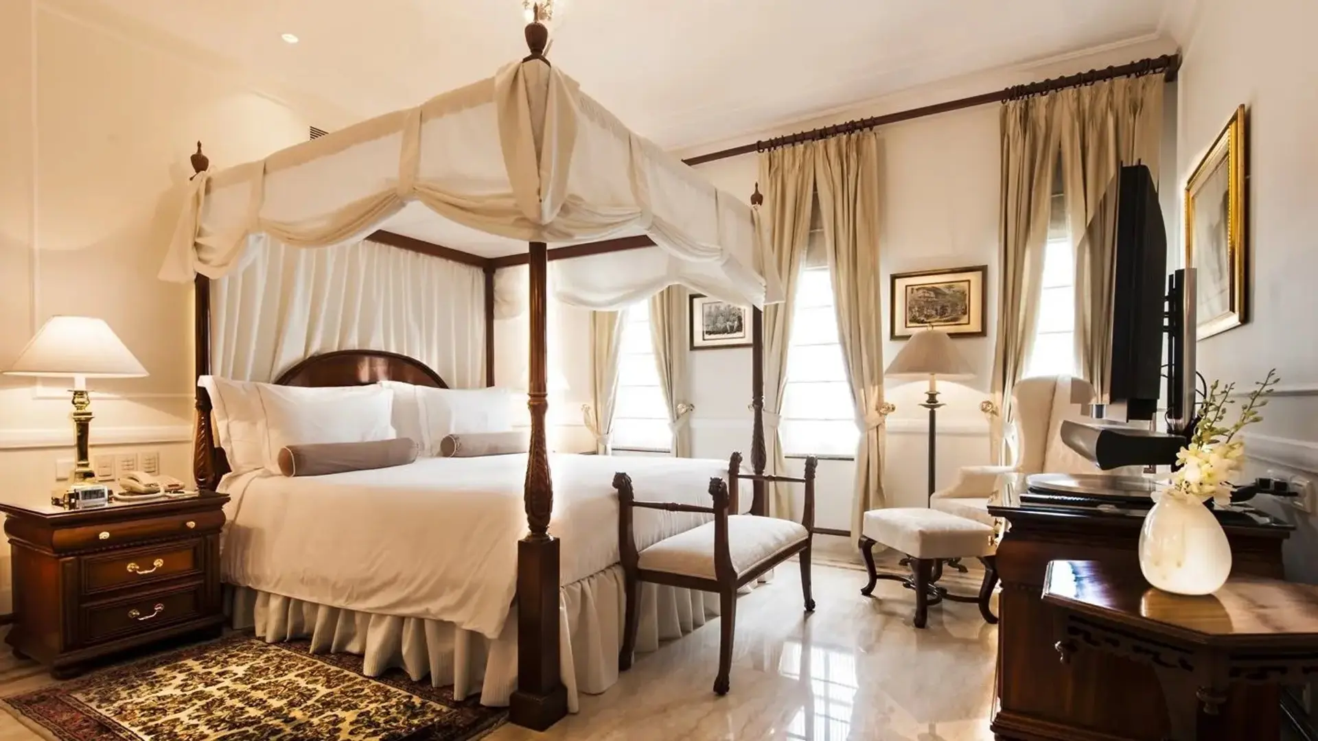 Hotels Toplists - The Best Luxury Hotels in Delhi and Agra