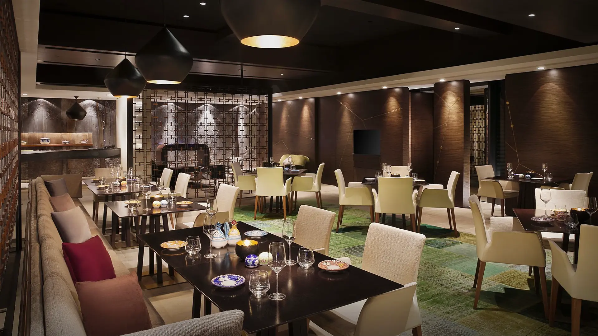 Hotel review Restaurants & Bars' - The Ritz-Carlton, Bahrain - 0