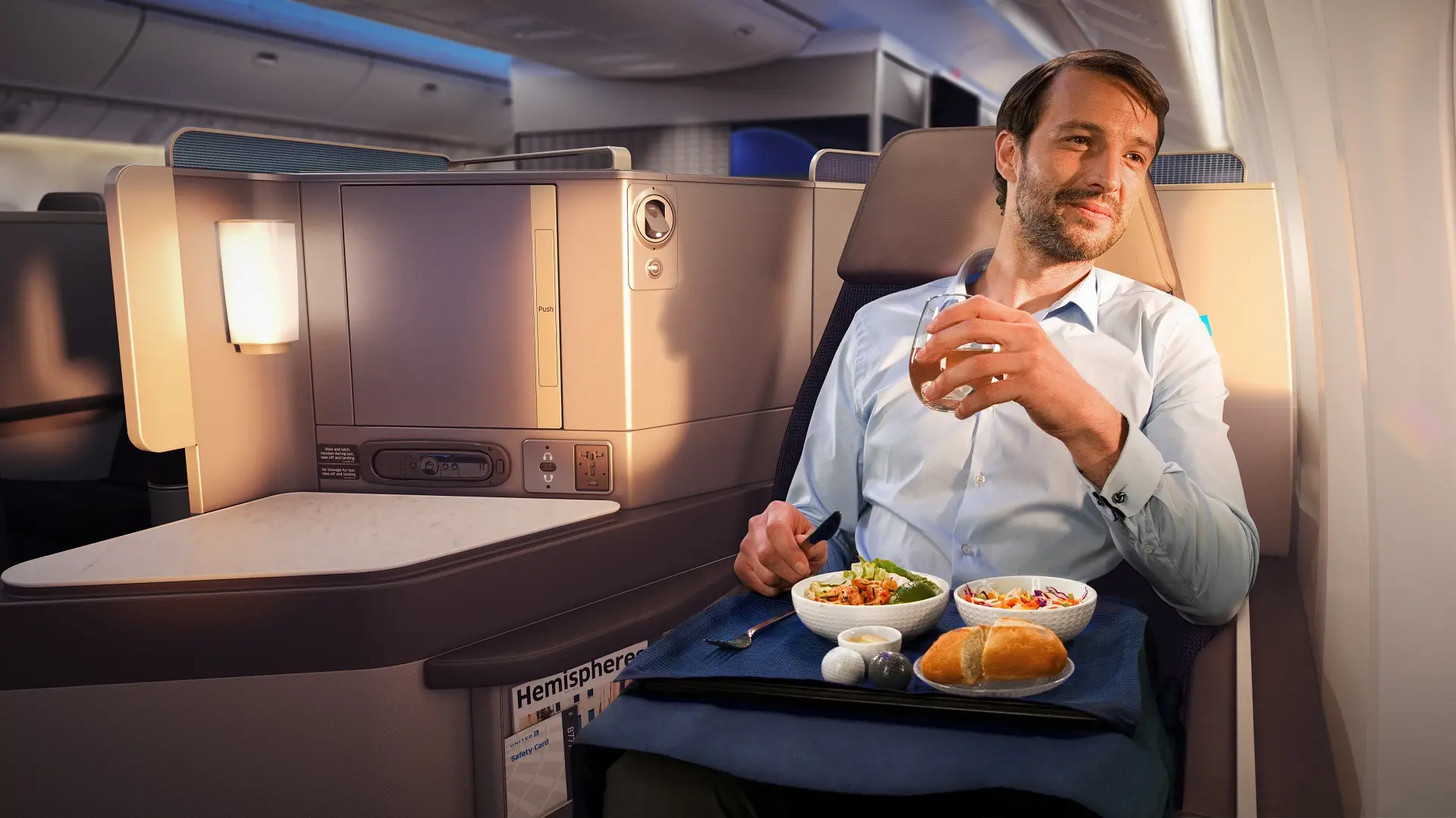Airline review Cuisine - United Airlines - 0