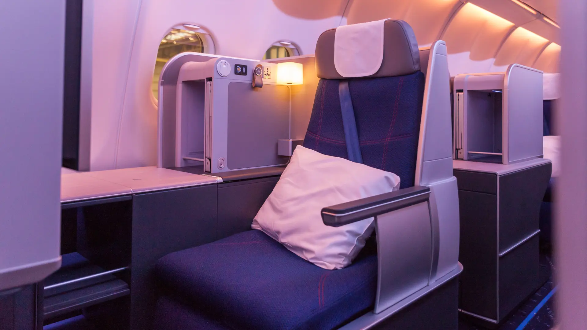 Airline review Cabin & Seat - Brussels Airlines - 0