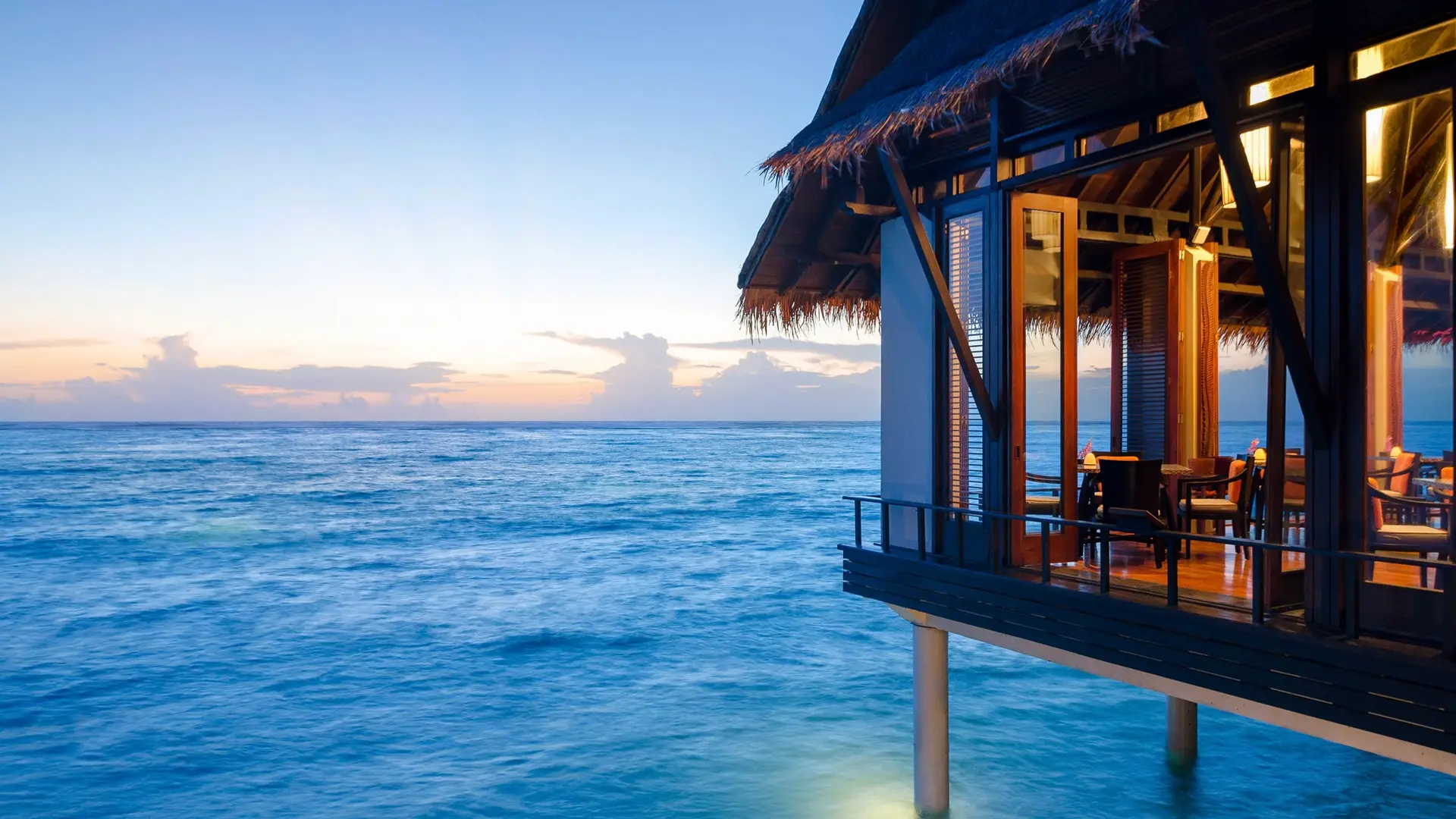 Hotel review Restaurants & Bars' - One&Only Reethi Rah - 0