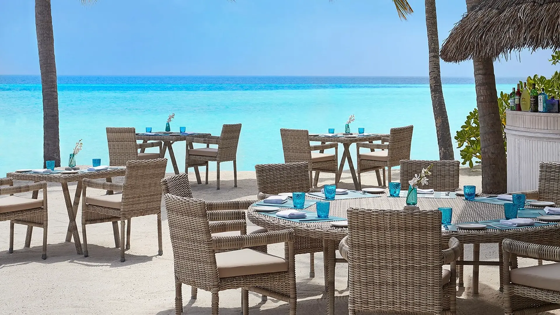 Hotel review Restaurants & Bars' - One&Only Reethi Rah - 2