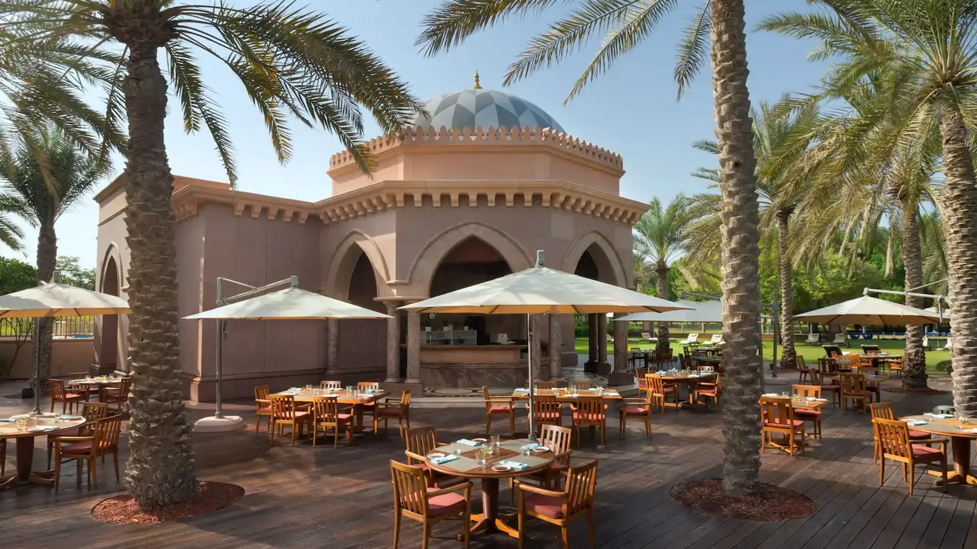 Hotel review Restaurants & Bars' - Emirates Palace Mandarin Oriental Abu Dhabi - 2