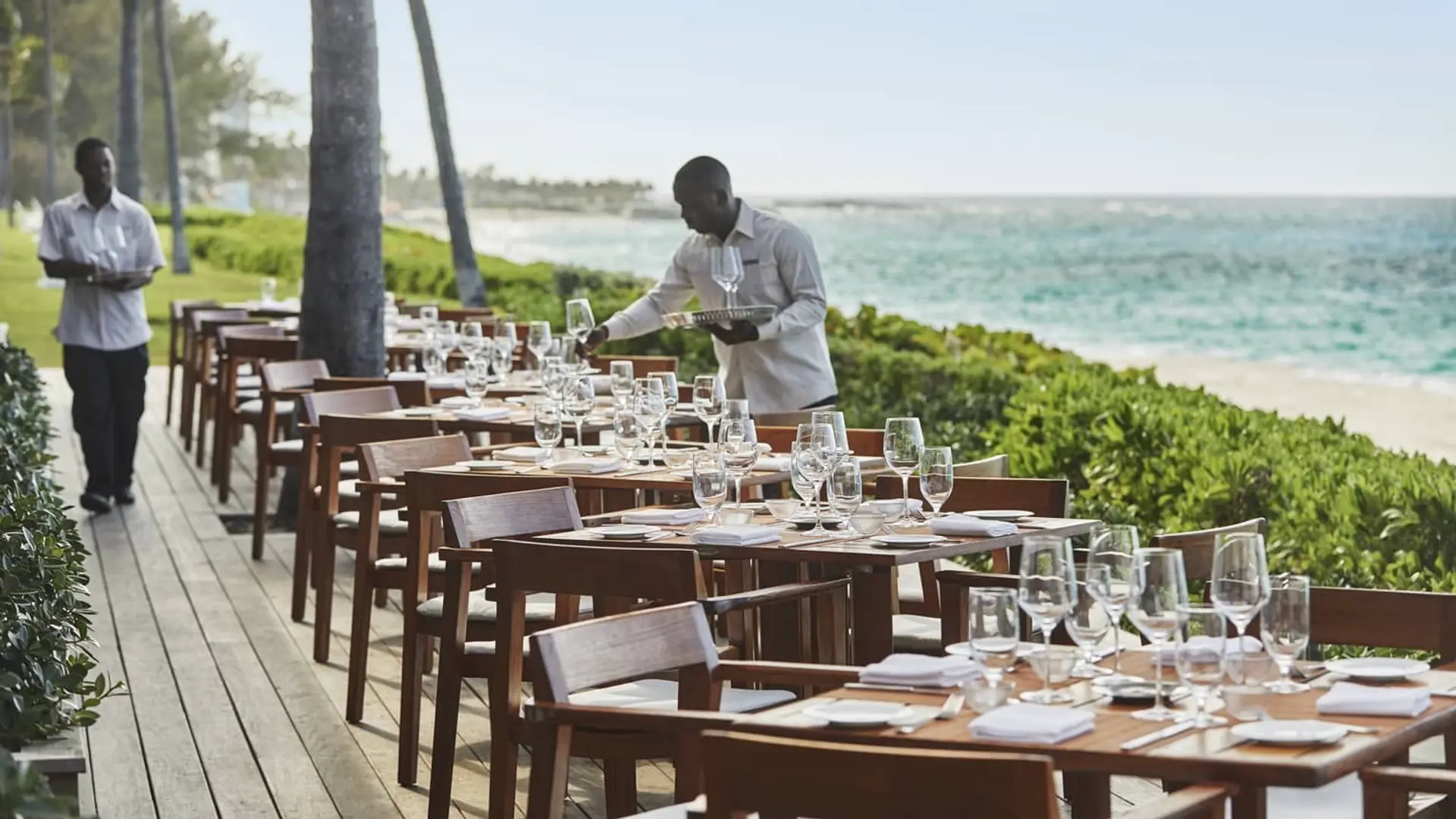 Hotel review Restaurants & Bars' - The Ocean Club, A Four Seasons Resort - 3
