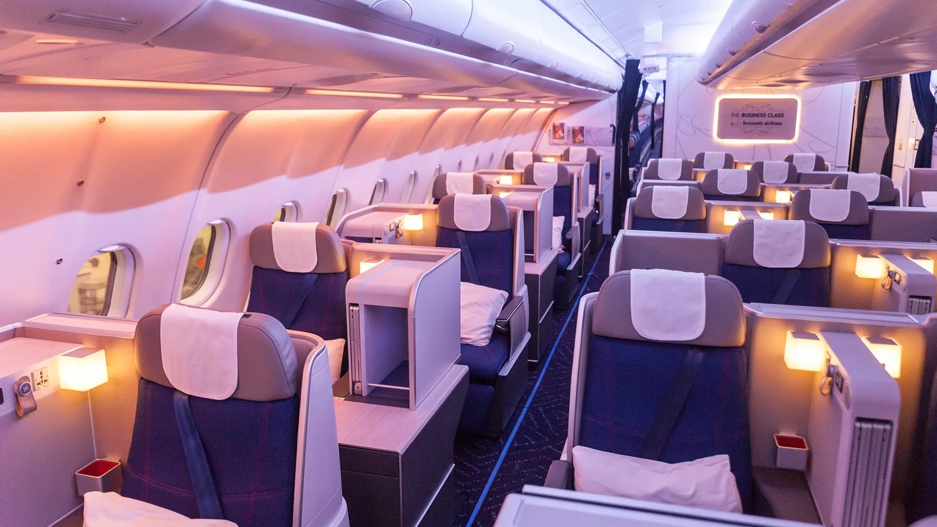 Airline review Cabin & Seat - Brussels Airlines - 1