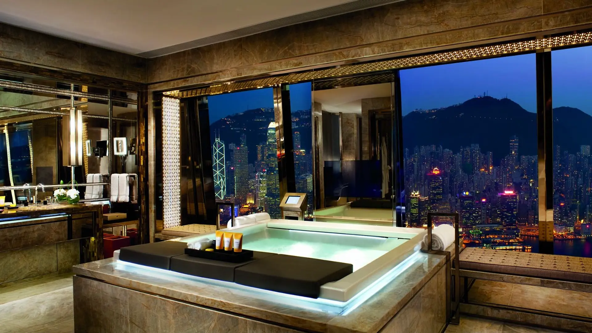 Hotel review Accommodation' - The Ritz-Carlton Hong Kong - 7
